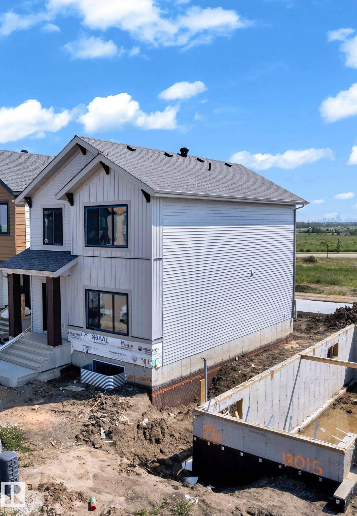 Listing photo thumbnail