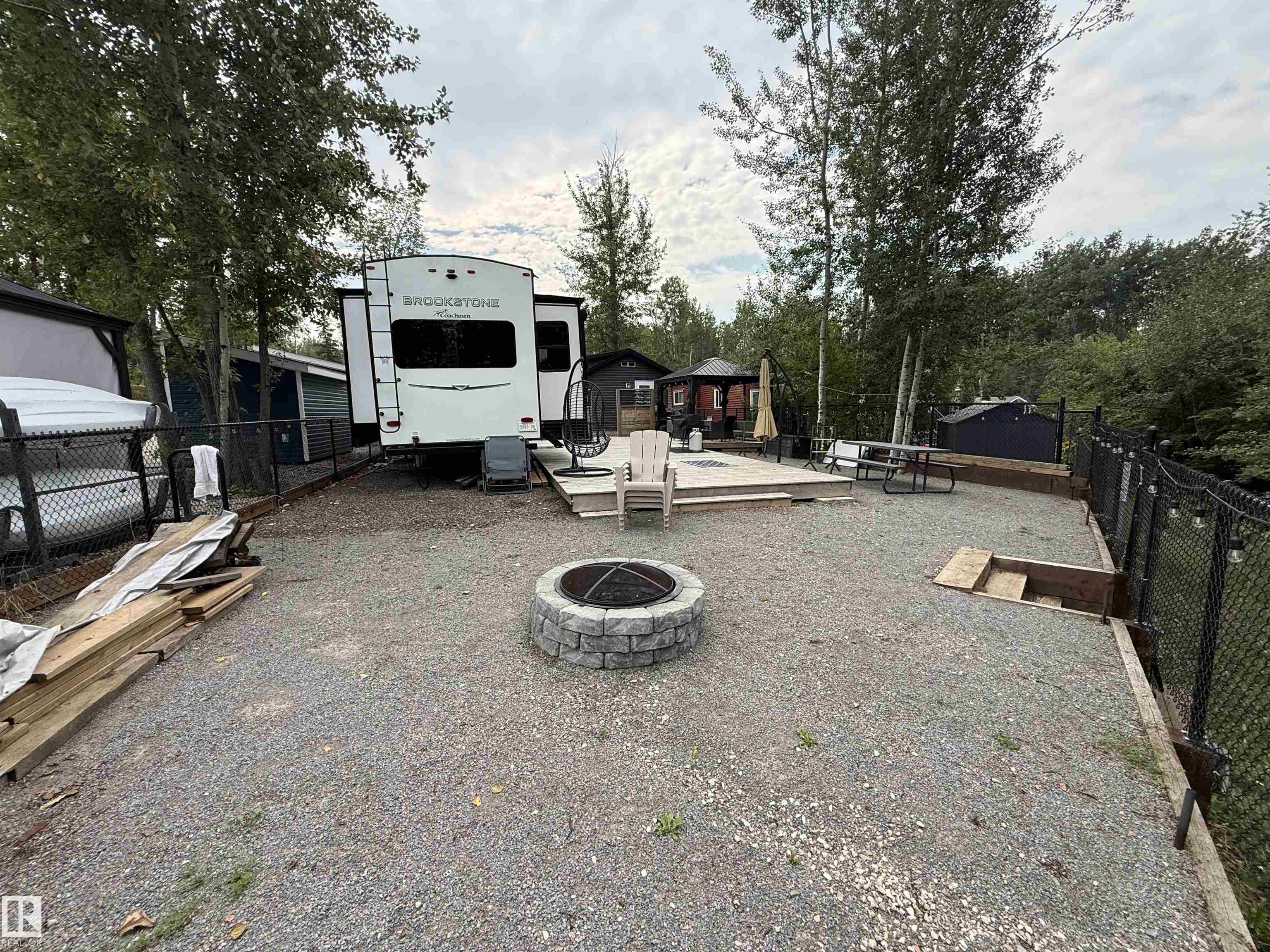 Photo 8 at 5 - 53509 Rge Road 60, Sunset Shores, Rural Parkland County