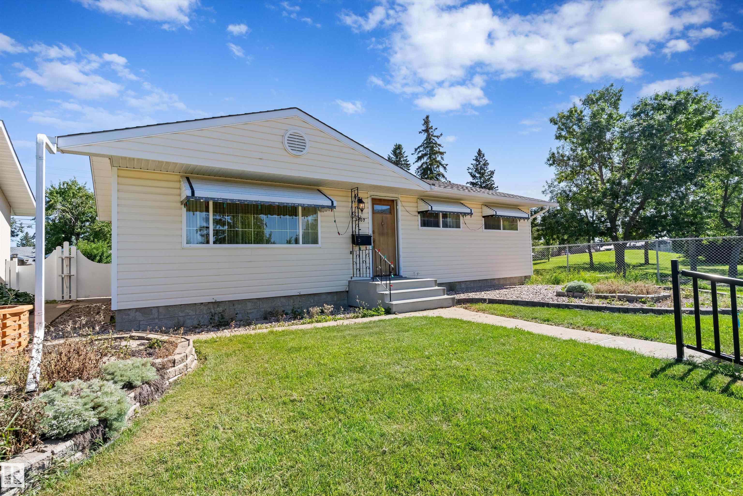 9807 165 Street NW, Glenwood, Edmonton