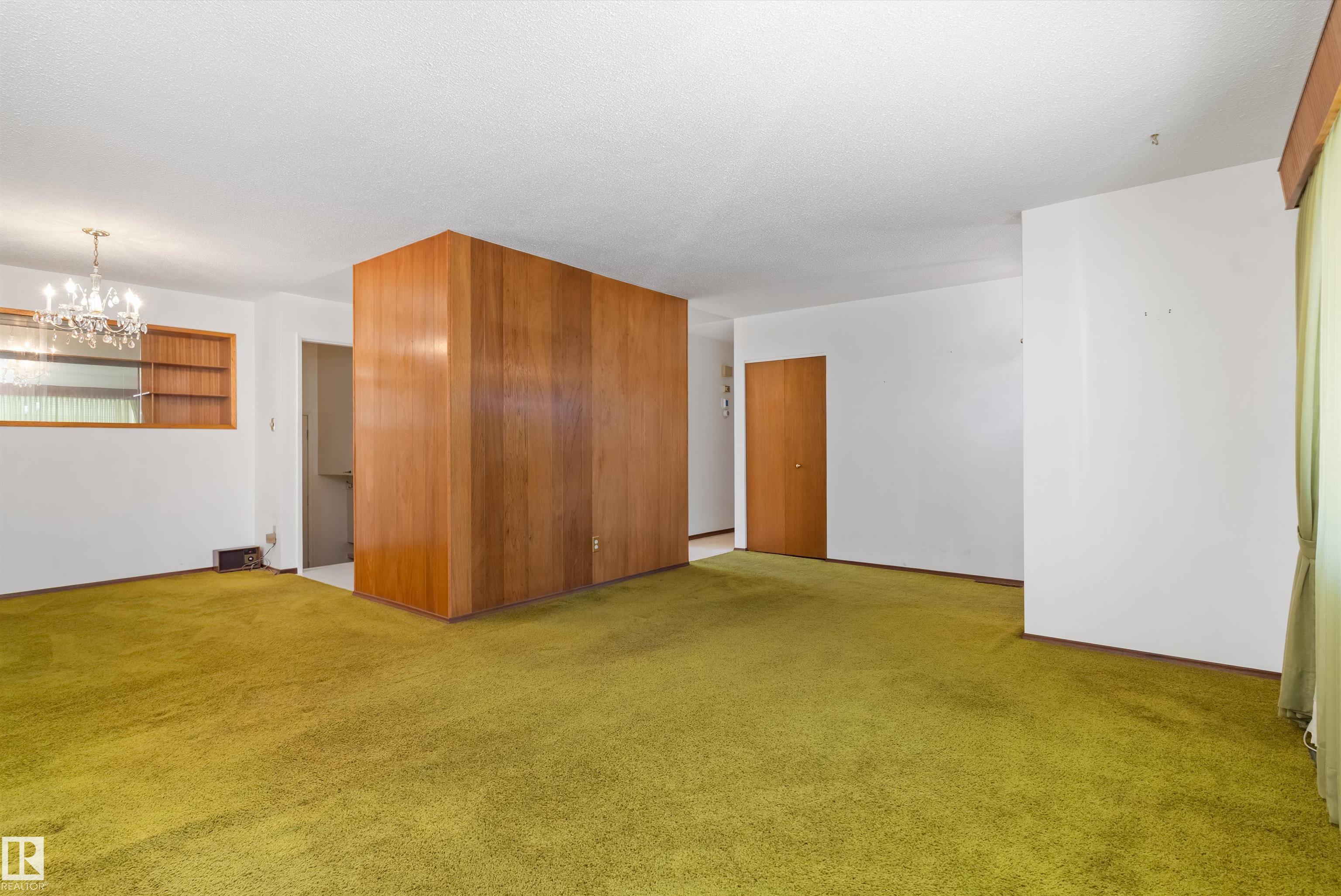 Photo 11 at 9807 165 Street NW, Glenwood, Edmonton