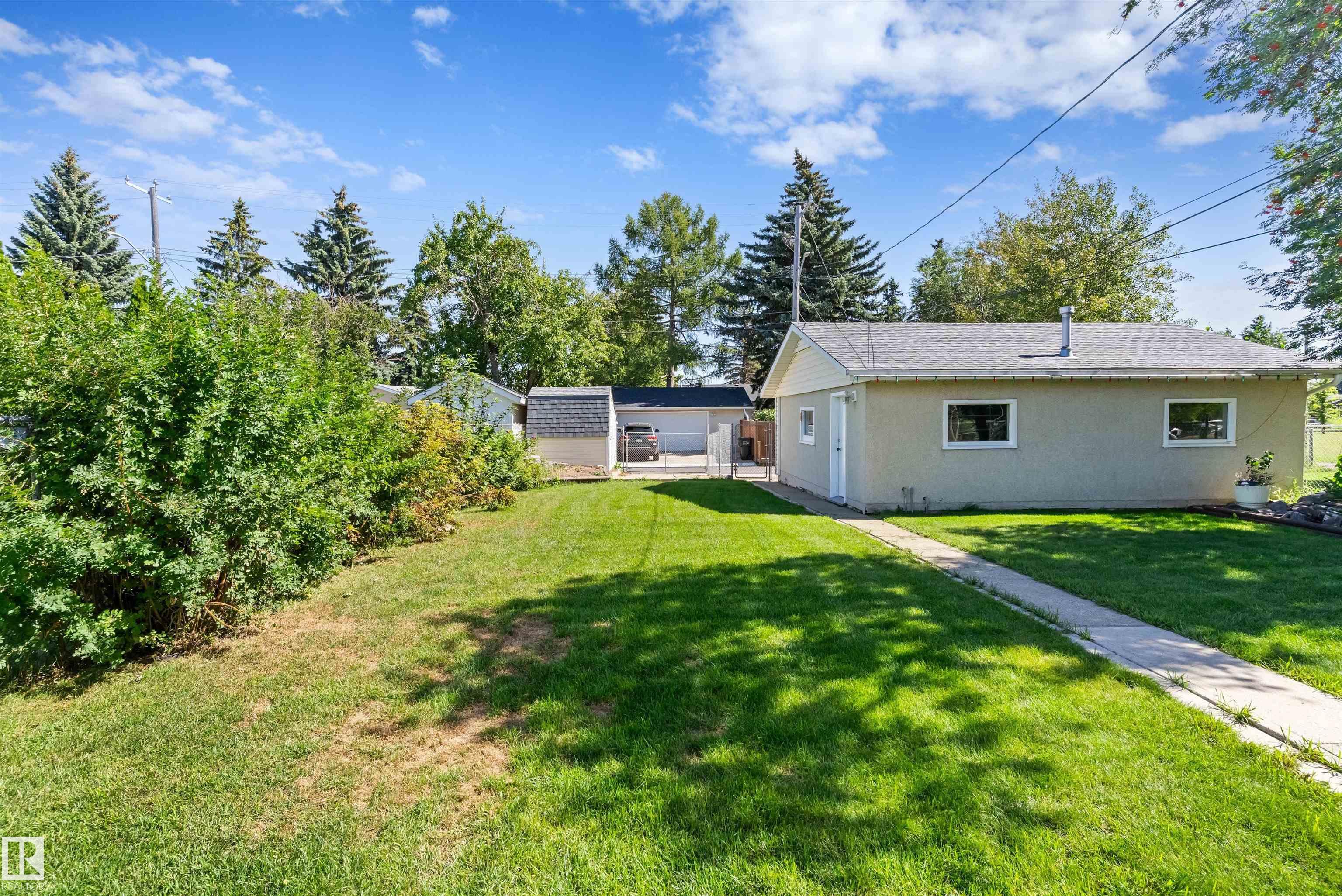 Photo 37 at 9807 165 Street NW, Glenwood, Edmonton