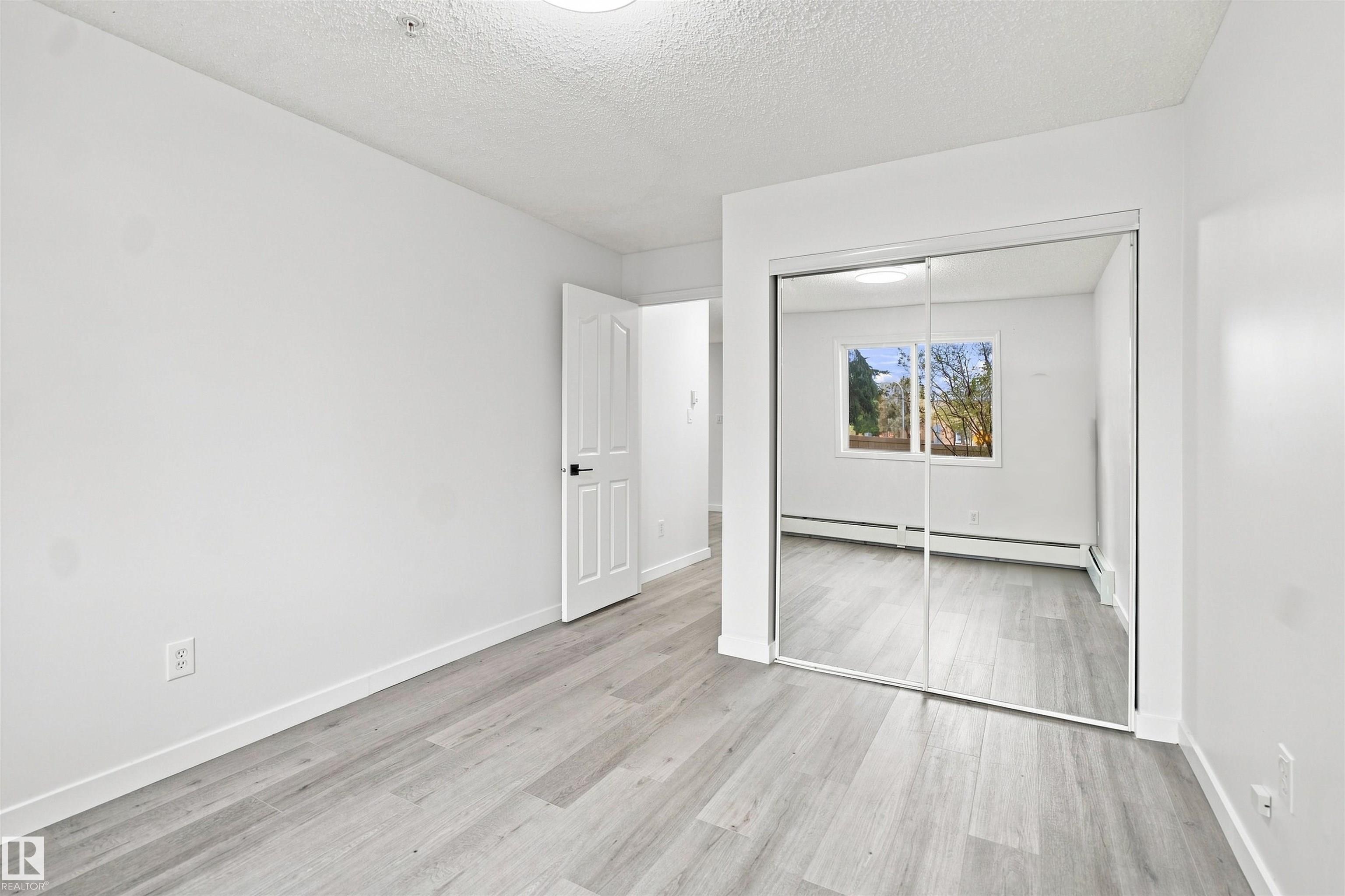 Photo 10 at 124 - 10511 42 Avenue NW, Rideau Park, Edmonton