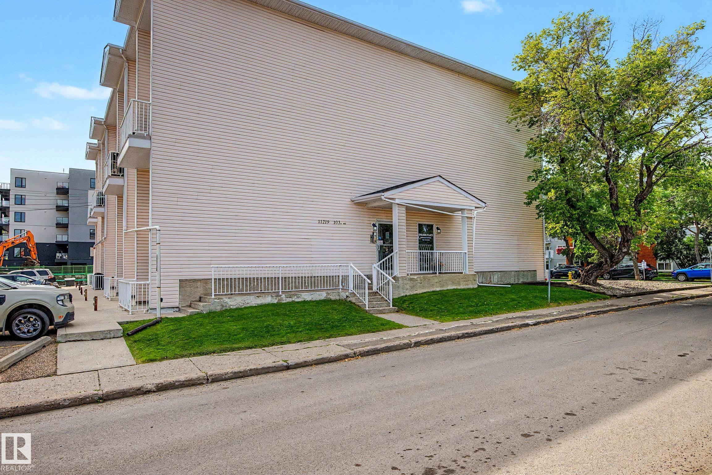 16 - 11219 103a Avenue NW, Wîhkwêntôwin, Edmonton