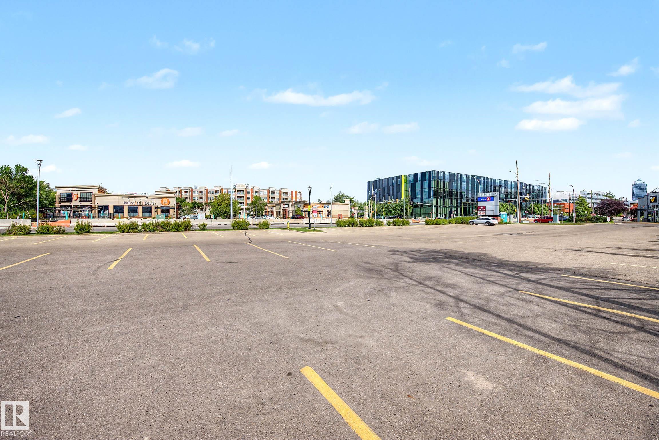Photo 40 at 16 - 11219 103a Avenue NW, Wîhkwêntôwin, Edmonton
