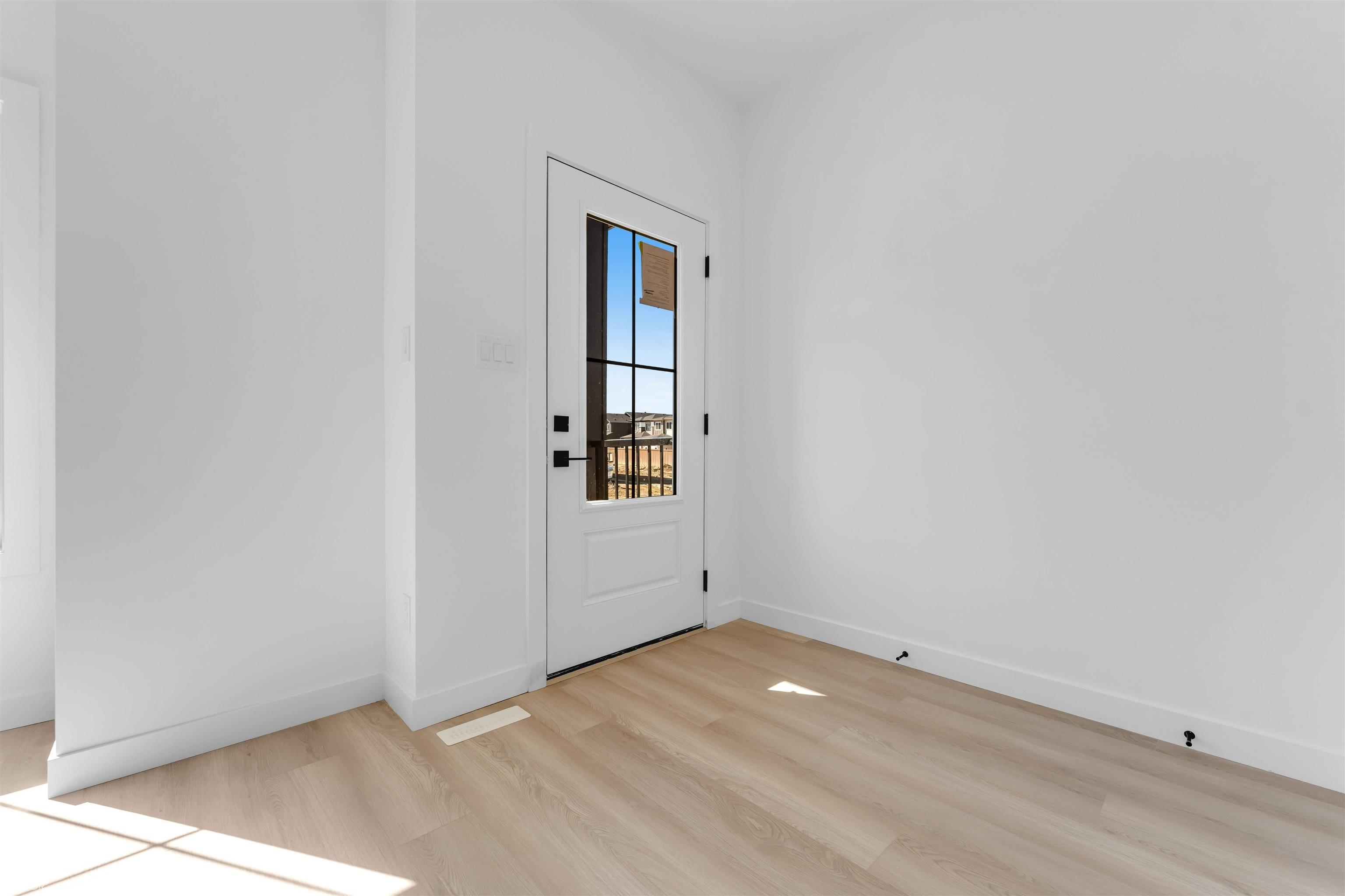 Listing photo thumbnail