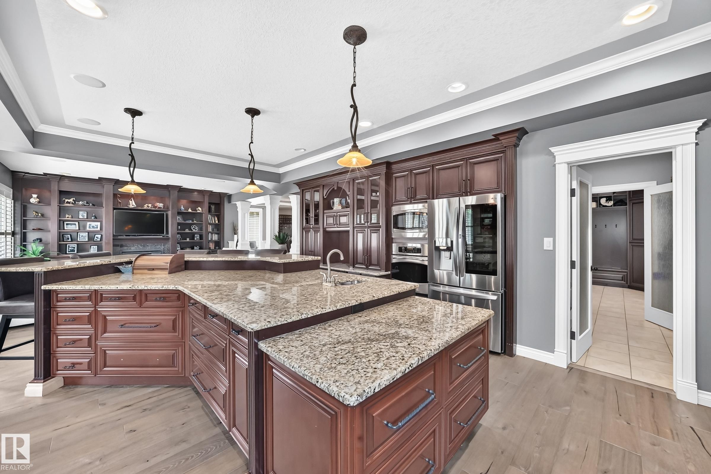Photo 16 at 417 Caldwell Place NW, Cameron Heights, Edmonton