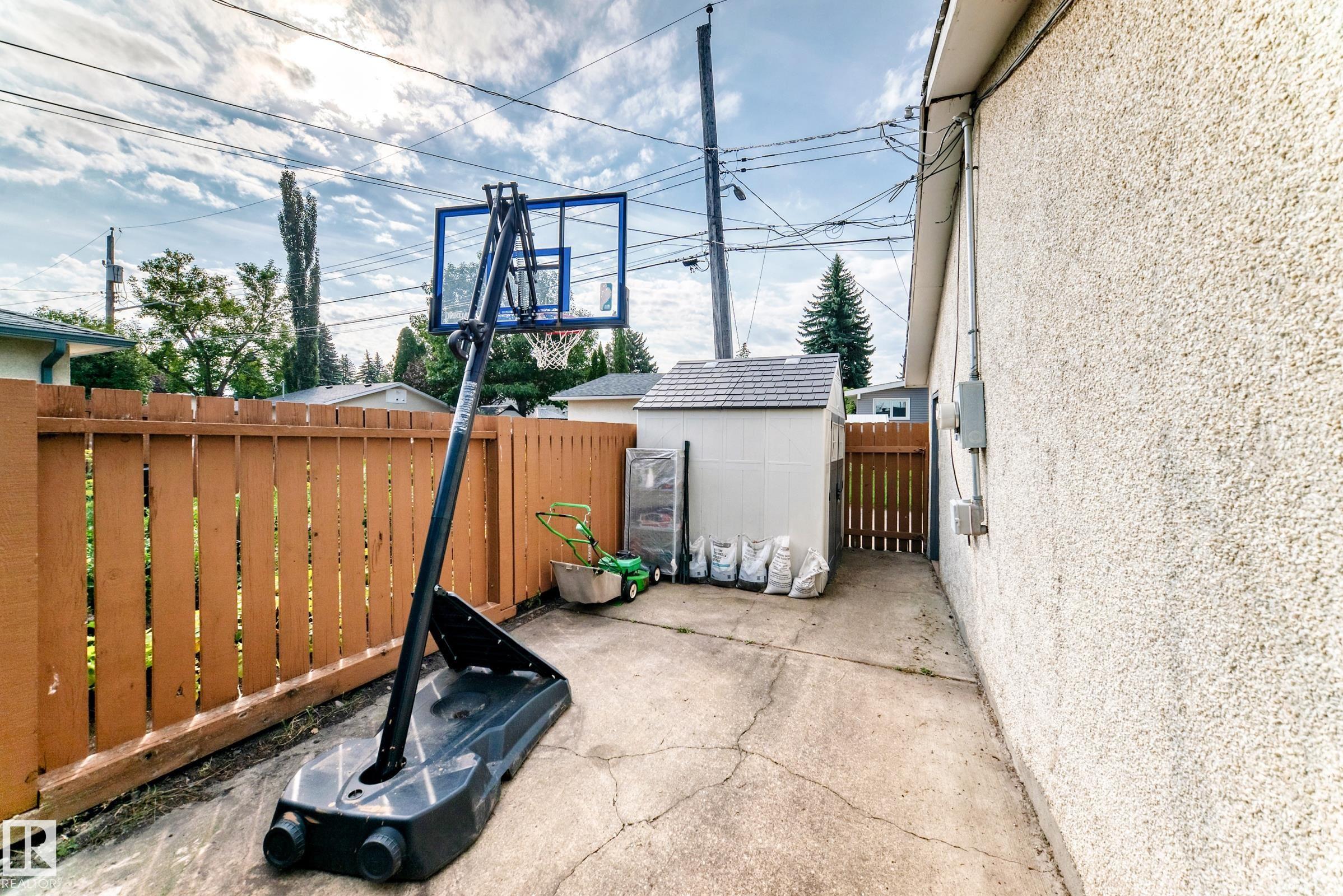 Photo 50 at 11211 40 Avenue NW, Greenfield, Edmonton