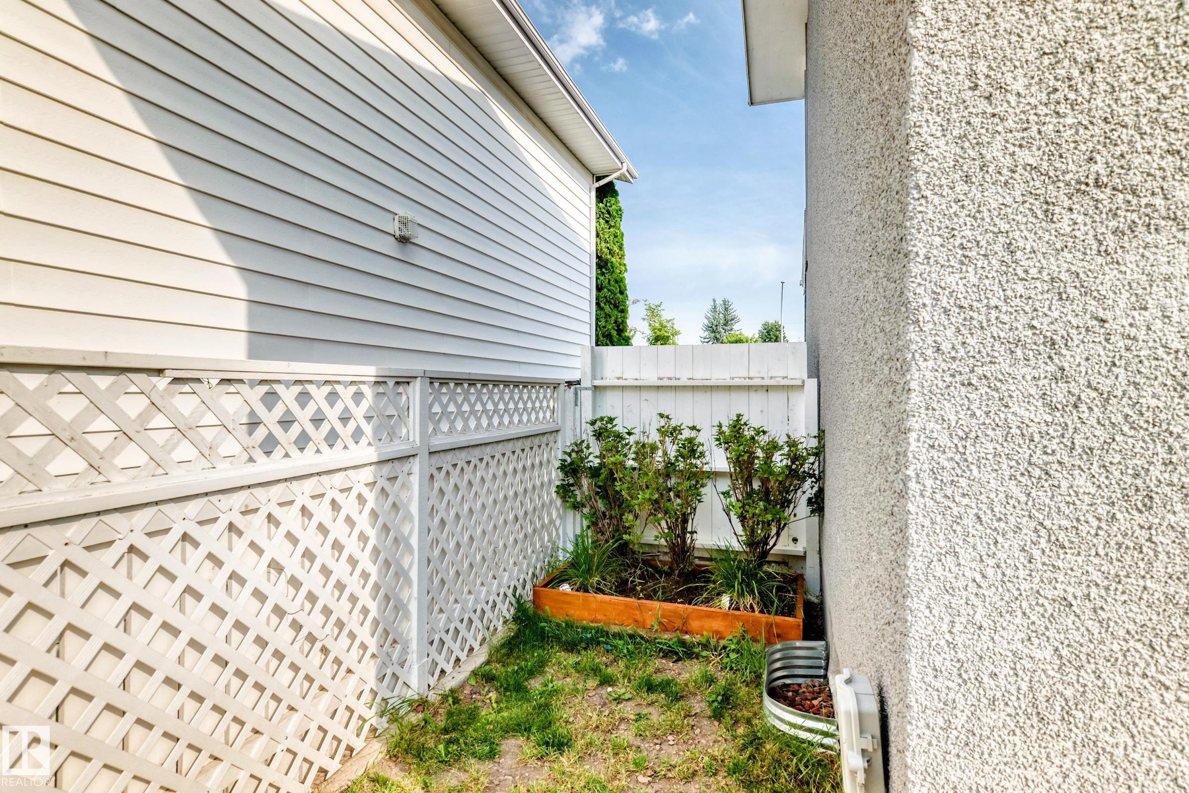 Photo 52 at 11211 40 Avenue NW, Greenfield, Edmonton