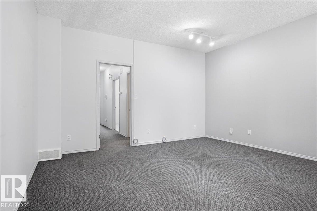 Photo 6 at #3 - 10235 111 Street NW, Downtown, Edmonton