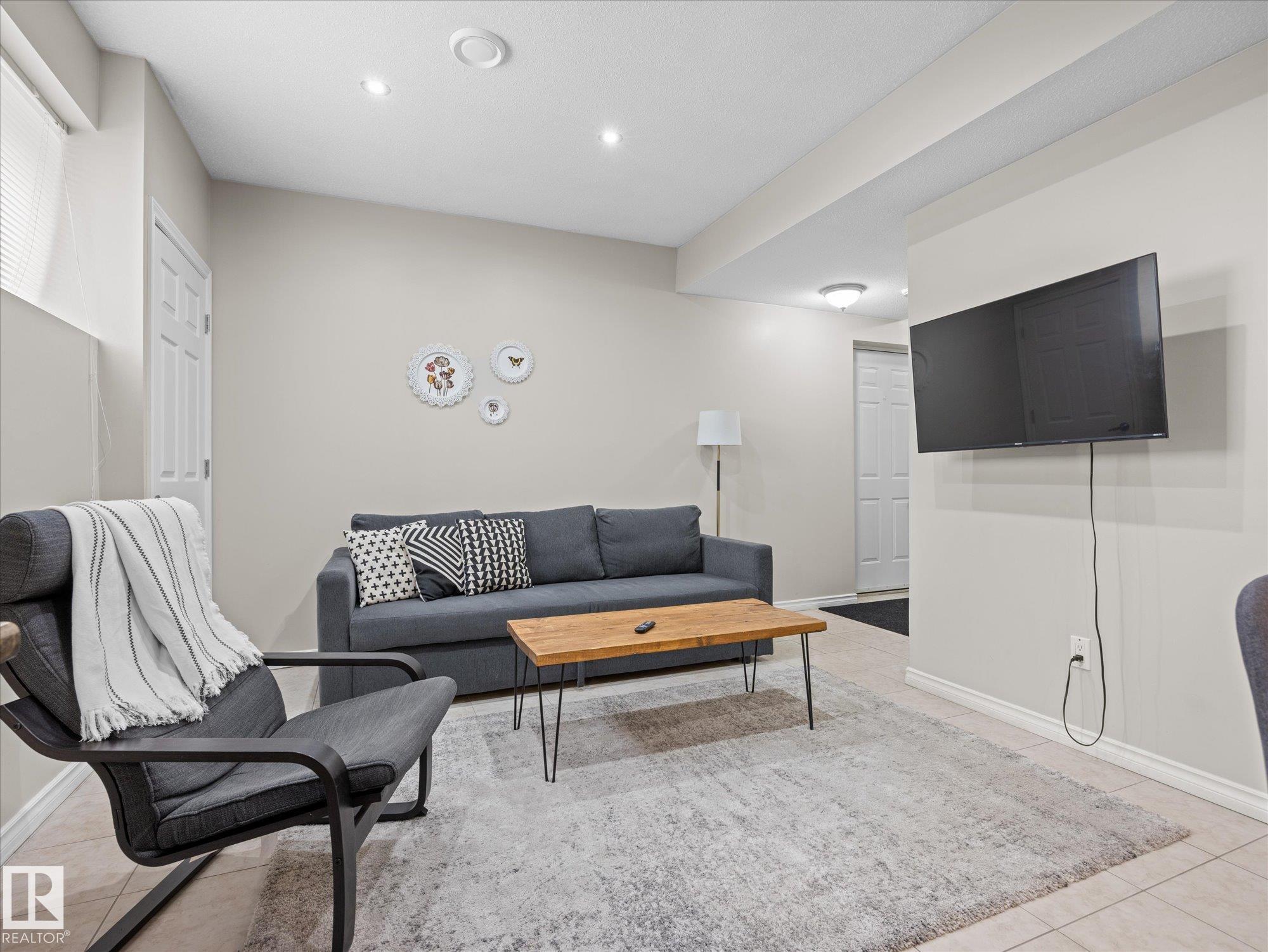 Photo 20 at 10109 80 Street NW, Forest Heights, Edmonton
