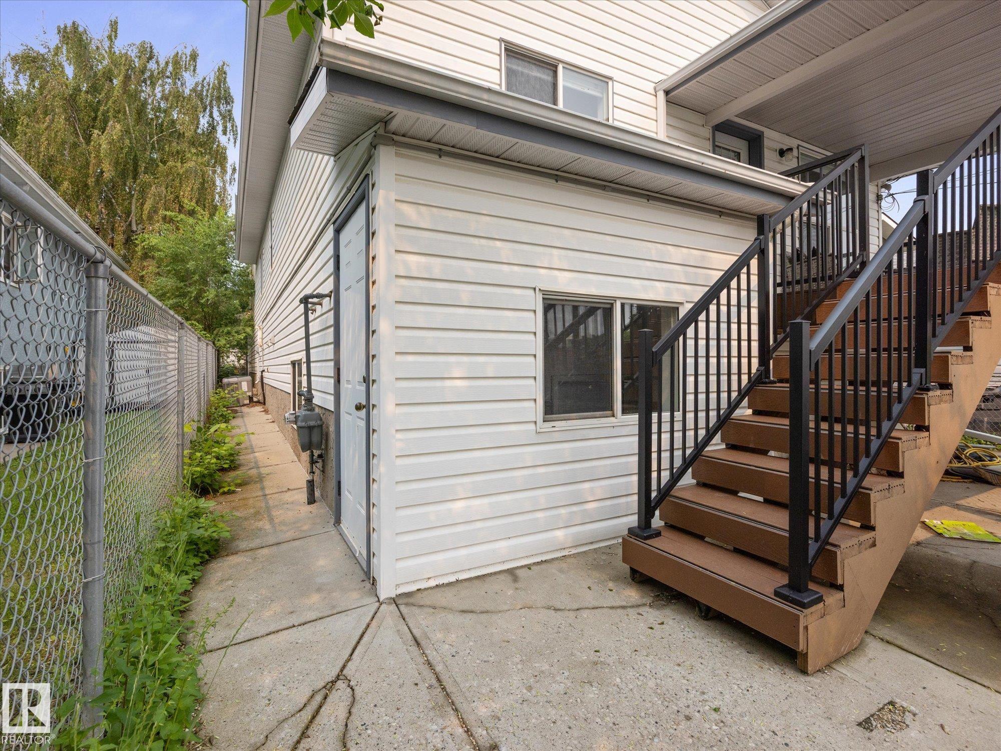 Photo 33 at 10109 80 Street NW, Forest Heights, Edmonton