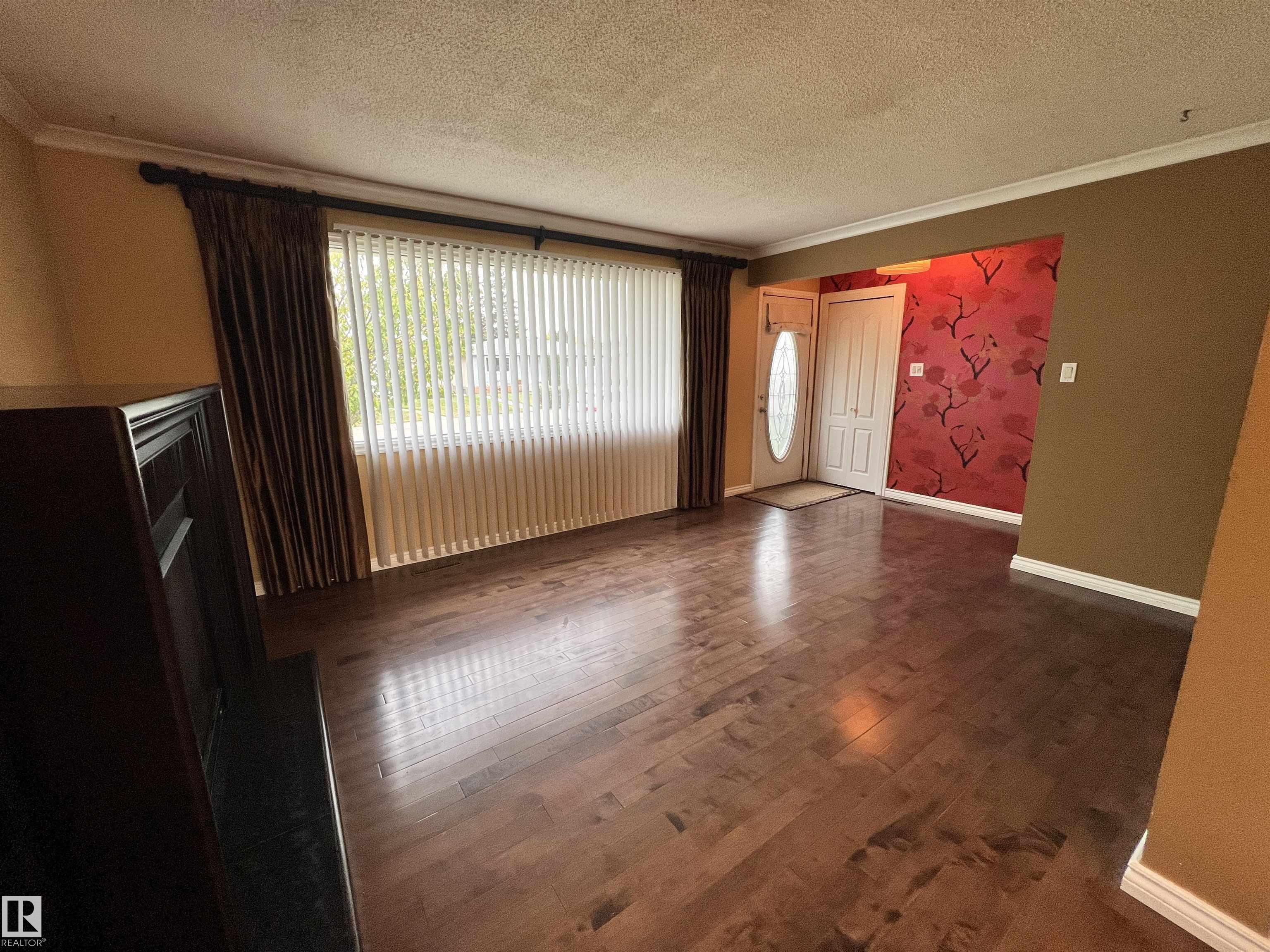 Picture for 15003 81 ST NW