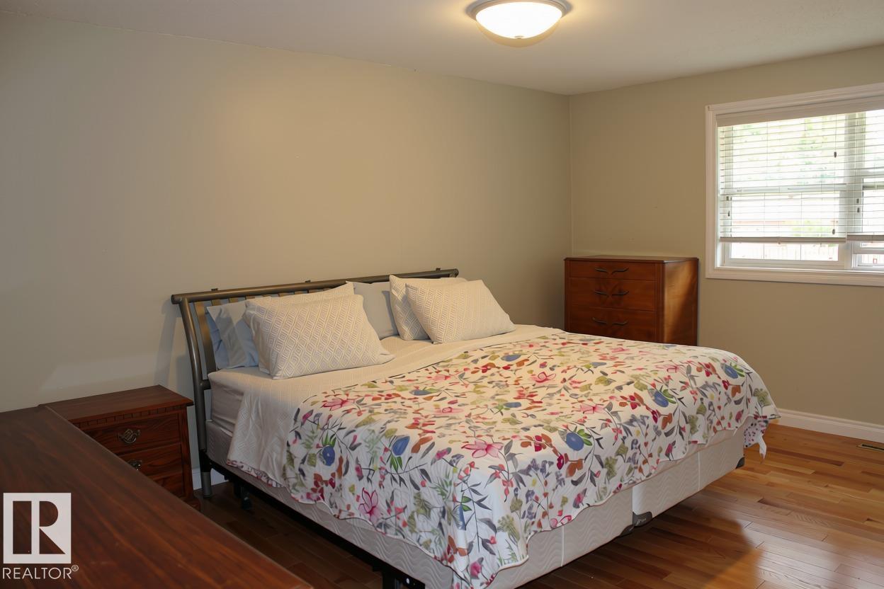 Photo 35 at 7703 104 Avenue NW, Forest Heights, Edmonton