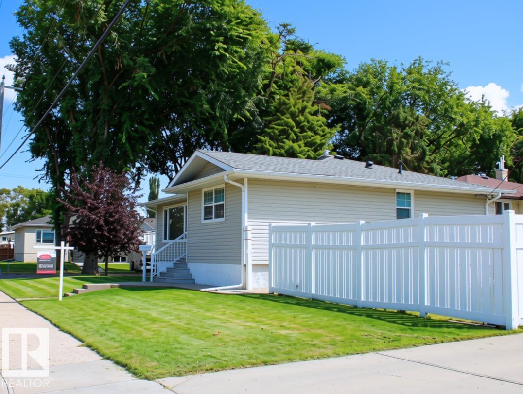 Photo 6 at 7703 104 Avenue NW, Forest Heights, Edmonton