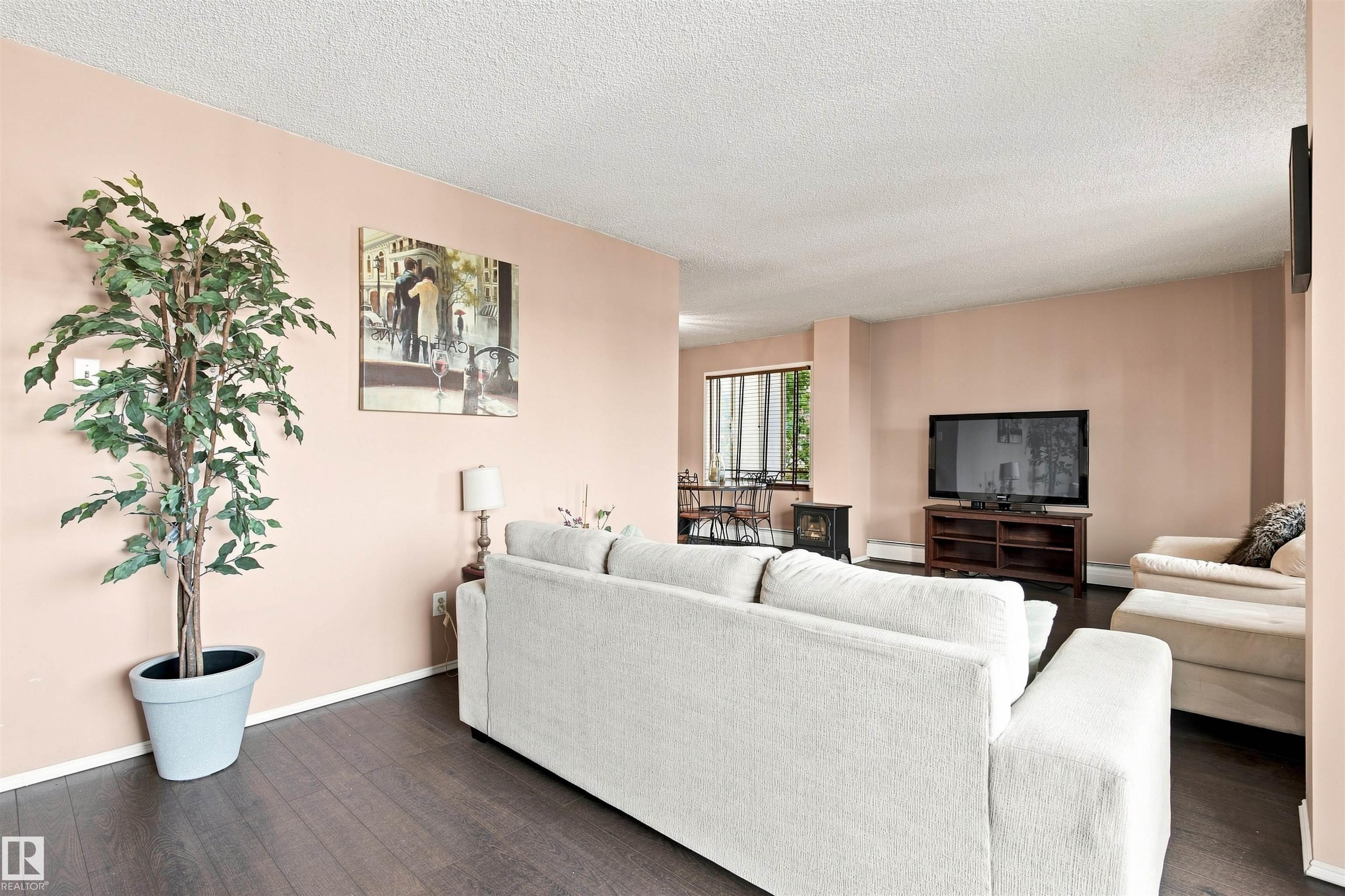 Photo 13 at 403 - 9725 106 Street NW, Downtown, Edmonton