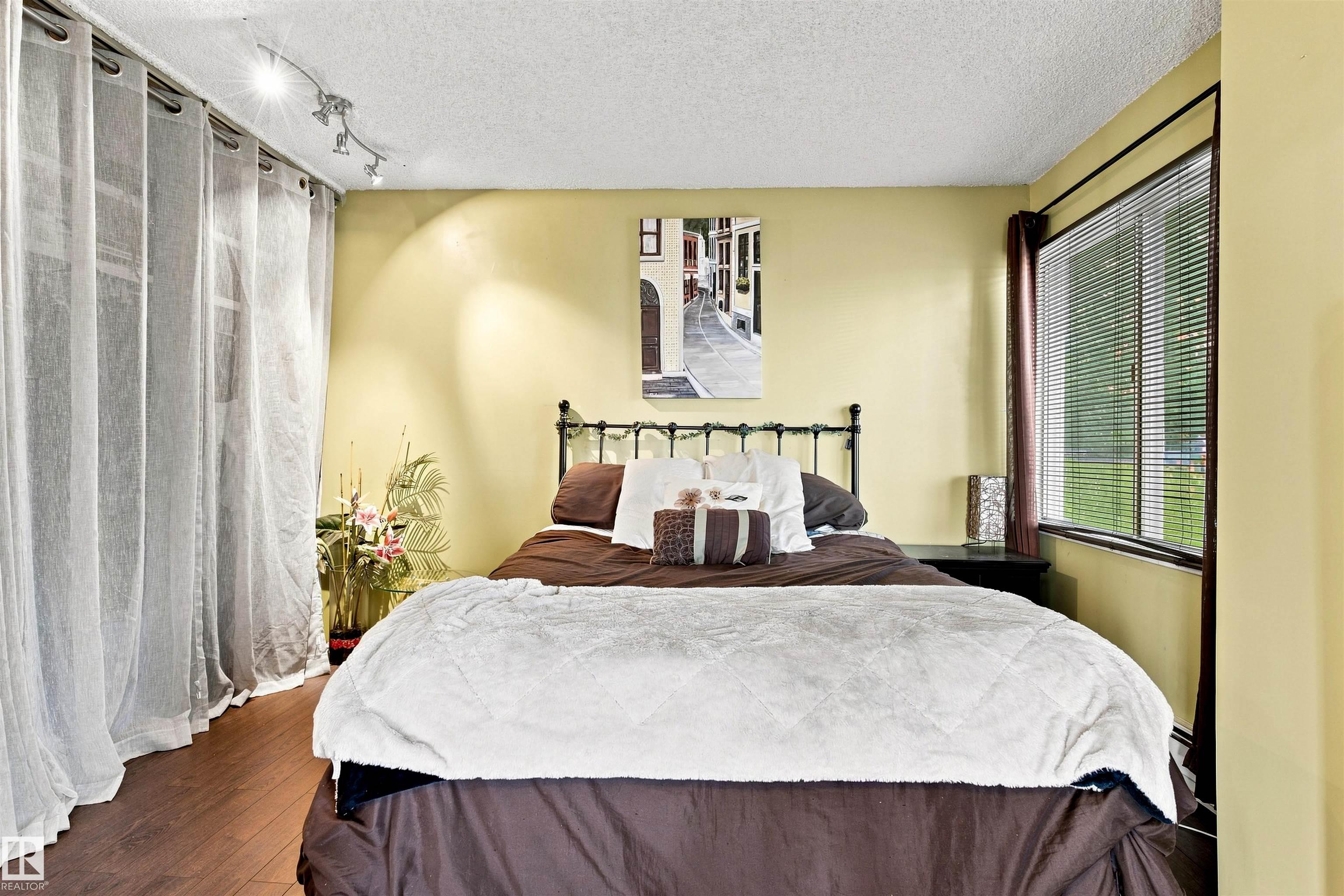 Photo 17 at 403 - 9725 106 Street NW, Downtown, Edmonton
