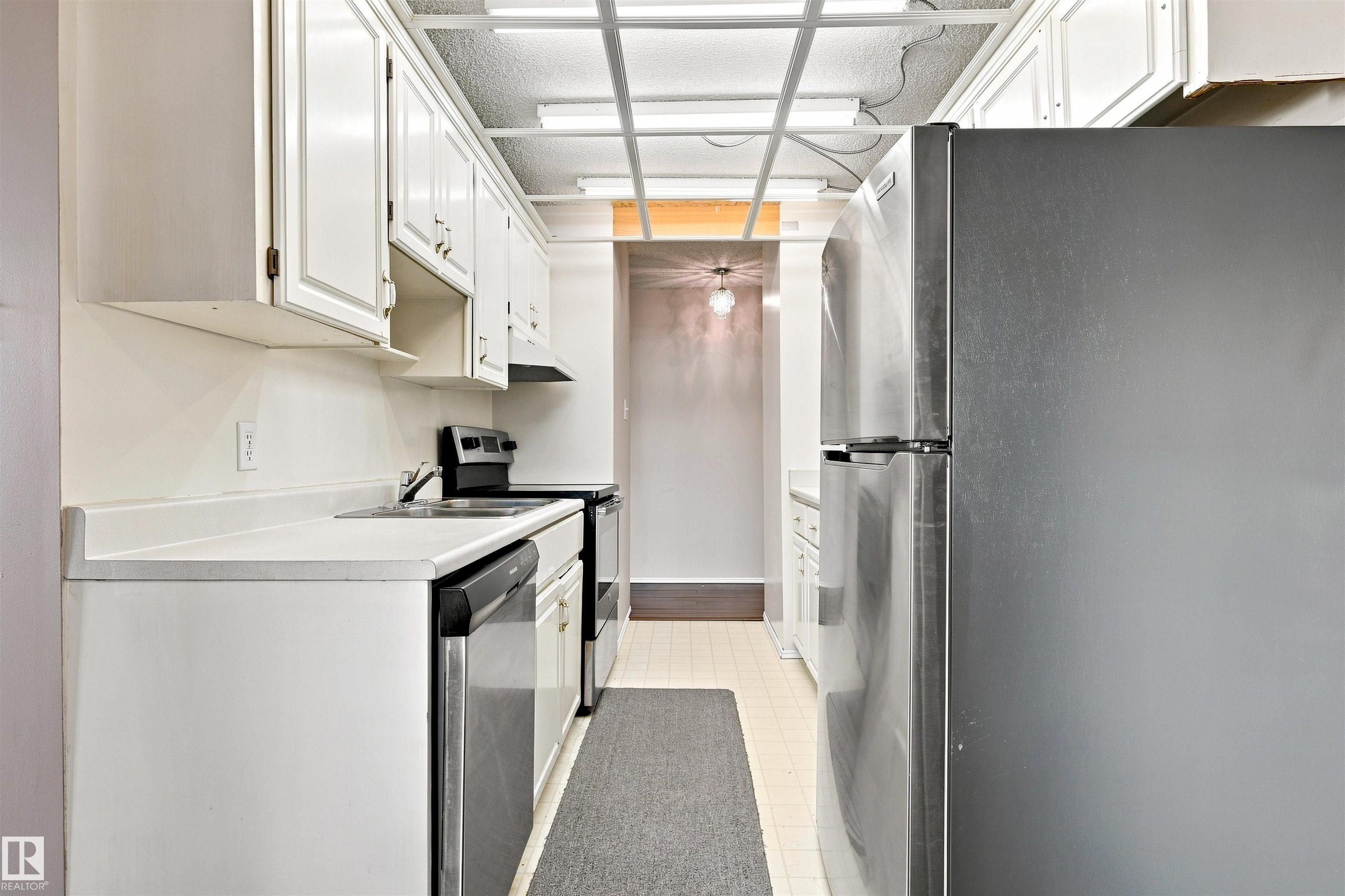 403 - 9725 106 Street NW, Downtown, Edmonton