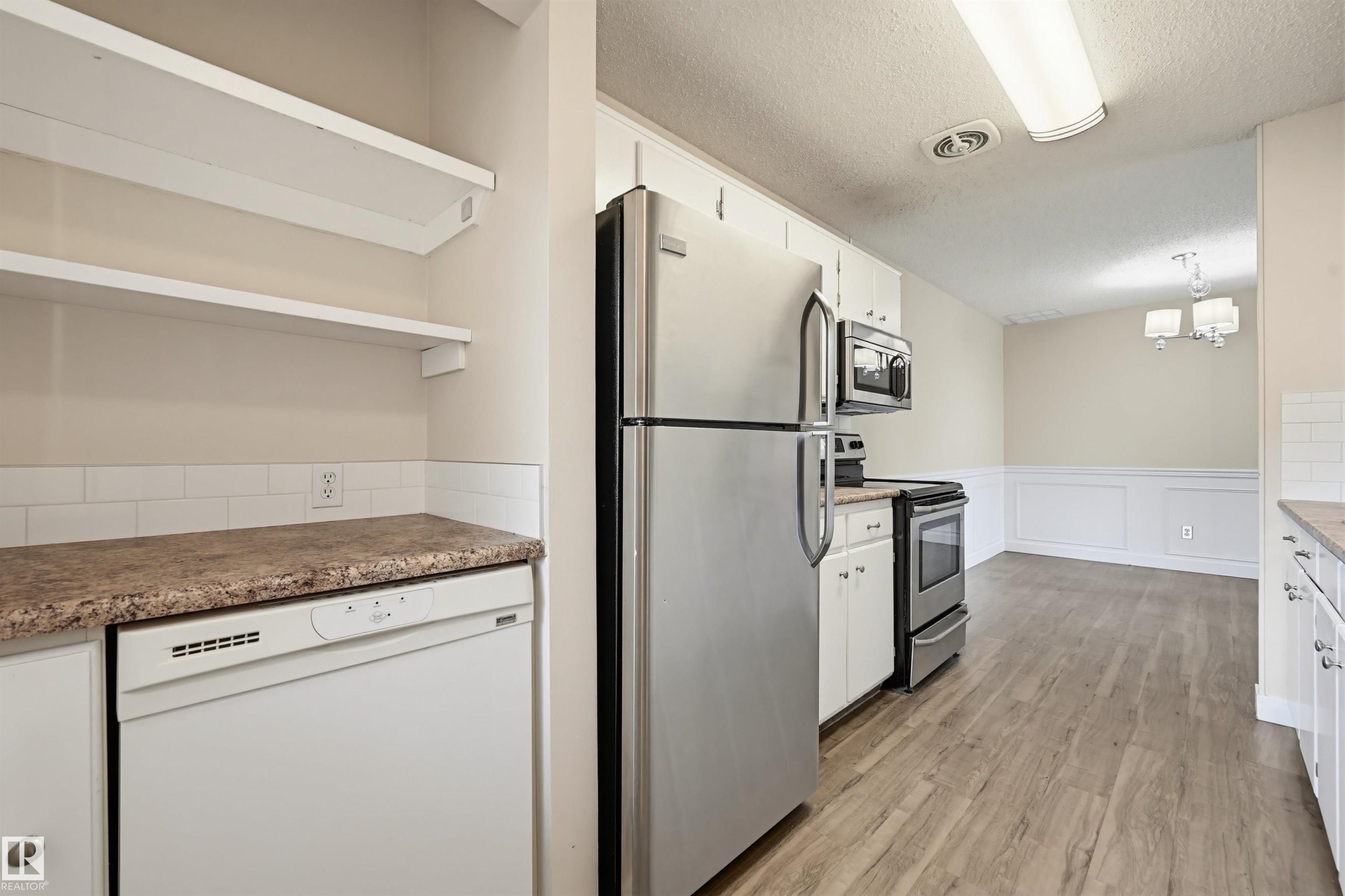 Photo 11 at 817 Erin Place NW, Thorncliffe, Edmonton