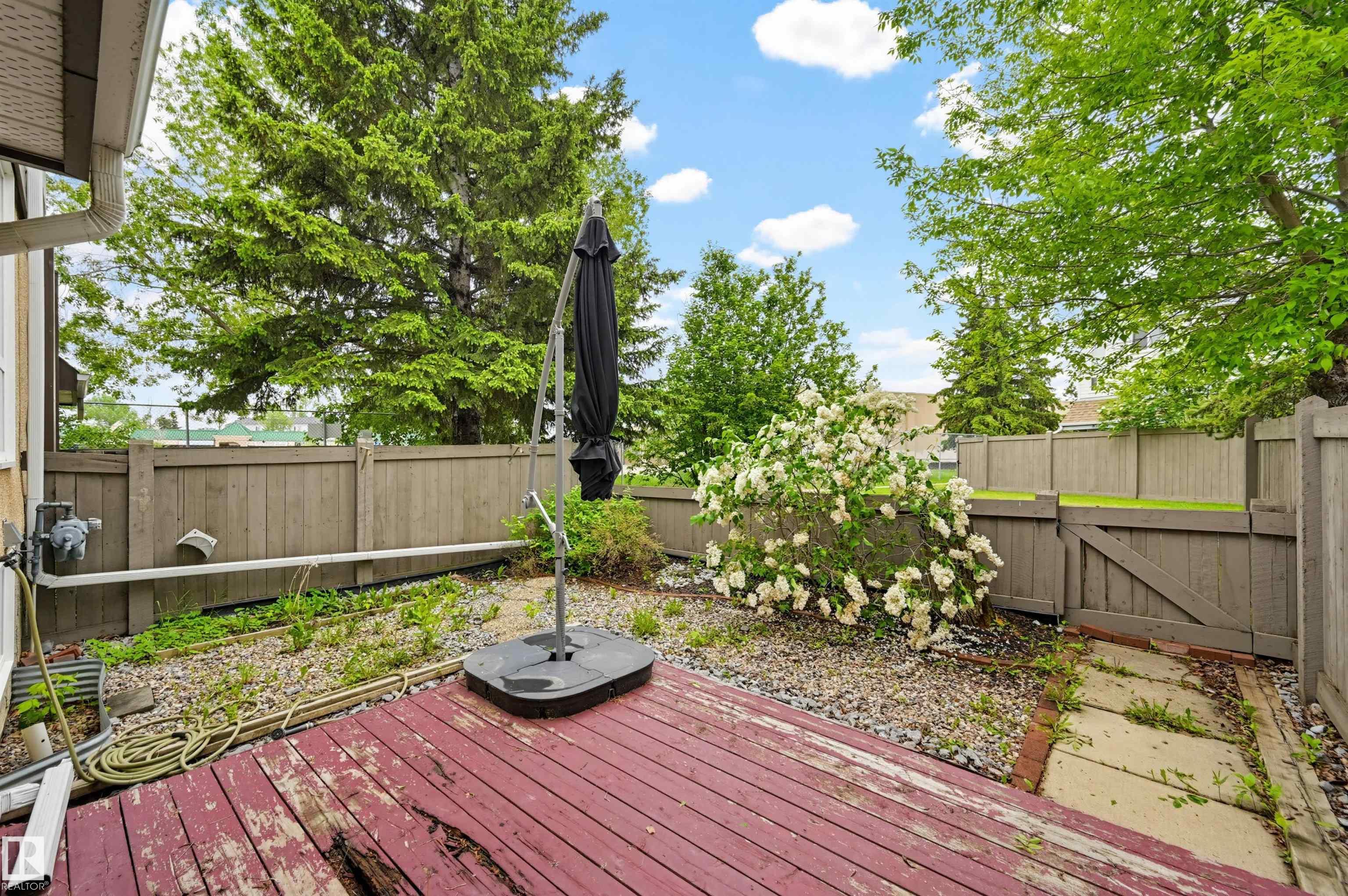 Photo 14 at 817 Erin Place NW, Thorncliffe, Edmonton