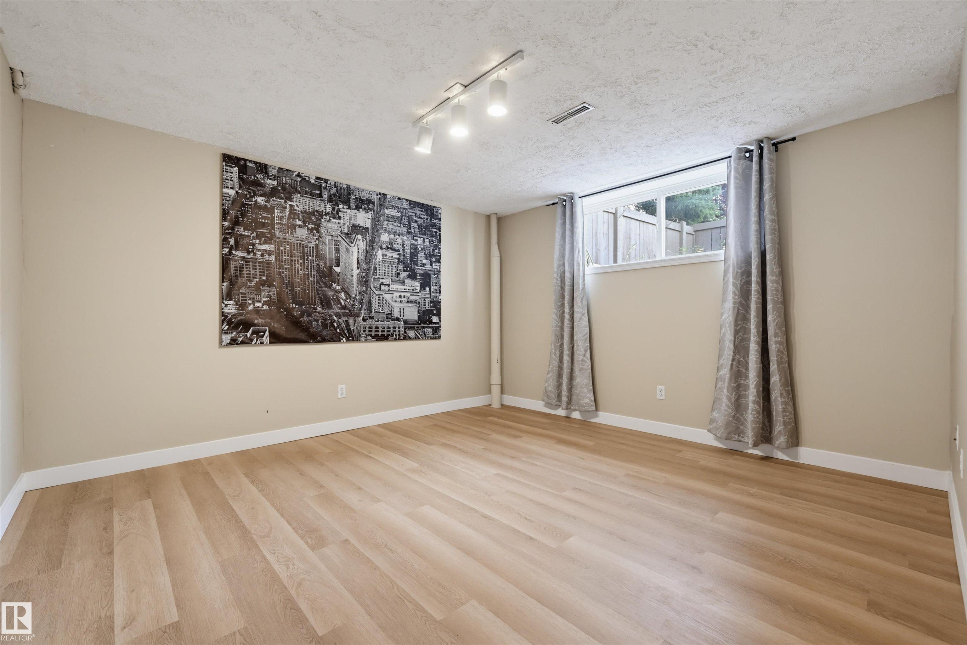 Photo 27 at 817 Erin Place NW, Thorncliffe, Edmonton