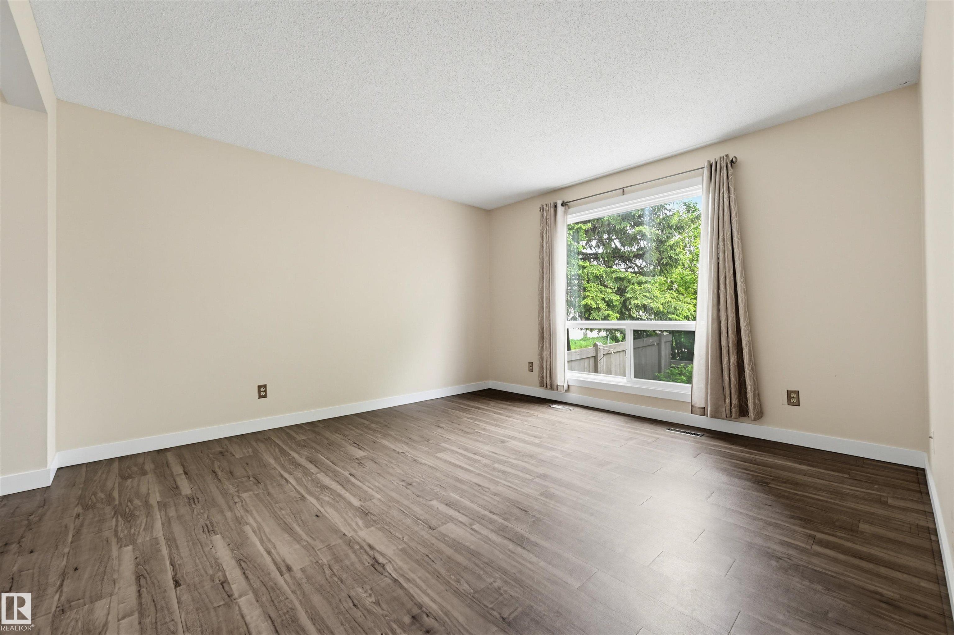 817 Erin Place NW, Thorncliffe, Edmonton