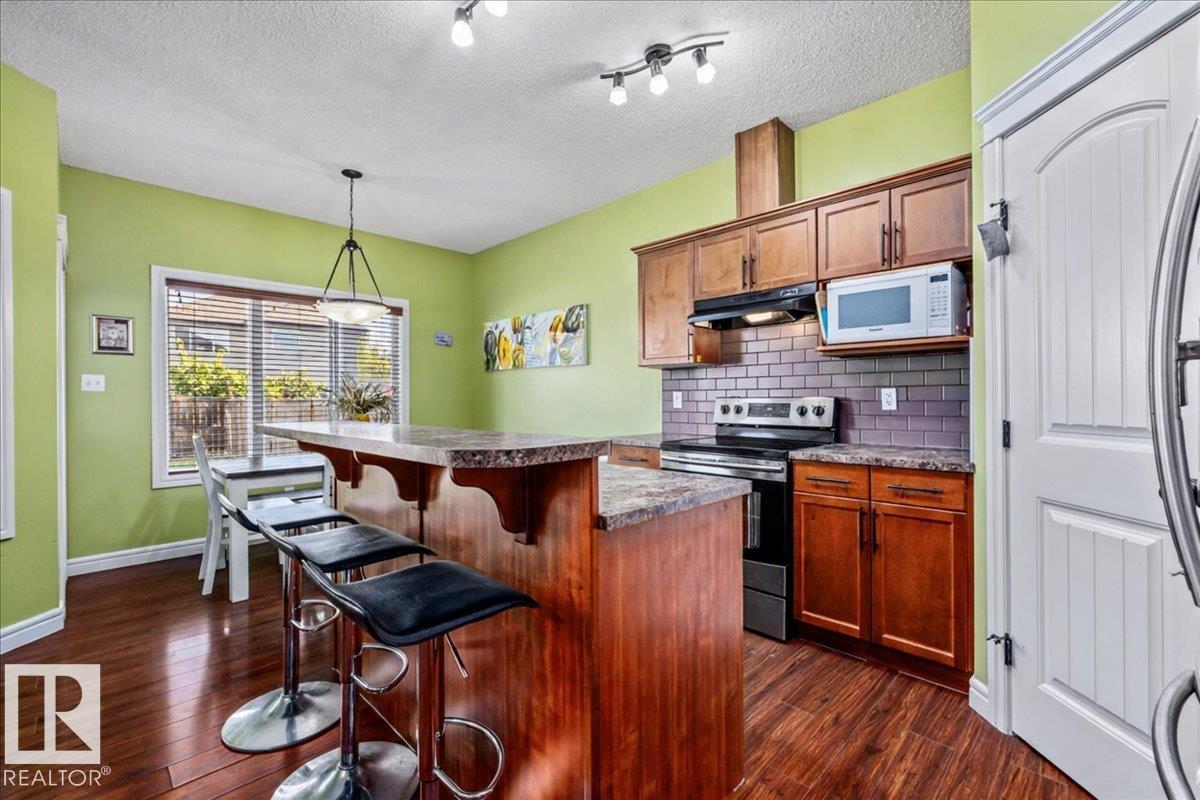 Photo 8 at 11506 17 Avenue SW, Rutherford, Edmonton