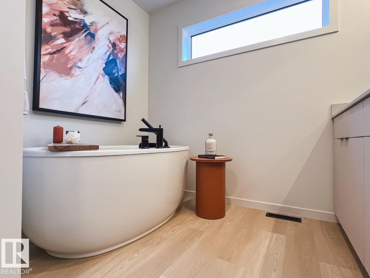 Photo 11 at 22616 85 Avenue NW, Rosenthal, Edmonton