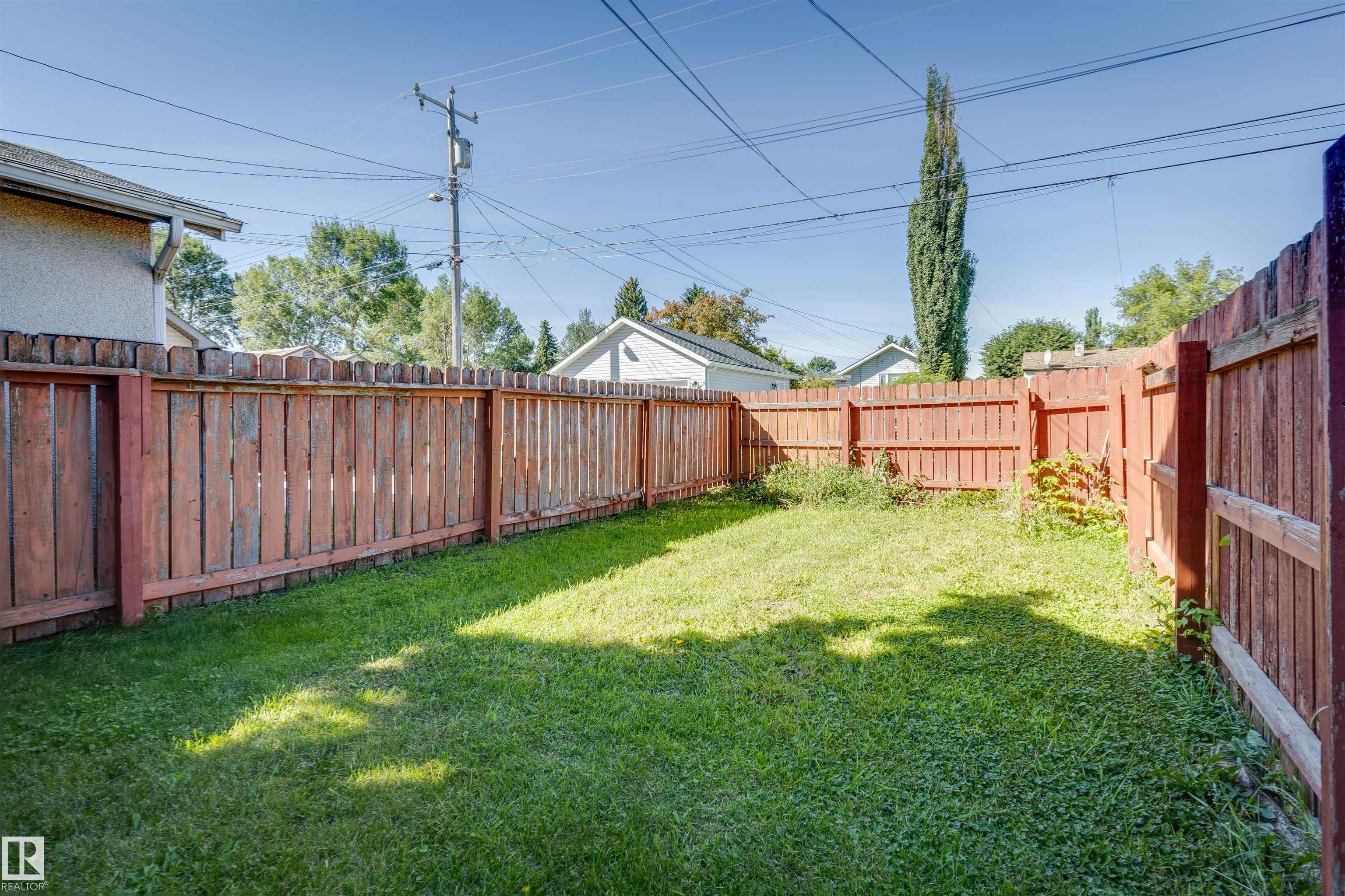 Photo 13 at 10916 151 Street NW, High Park, Edmonton
