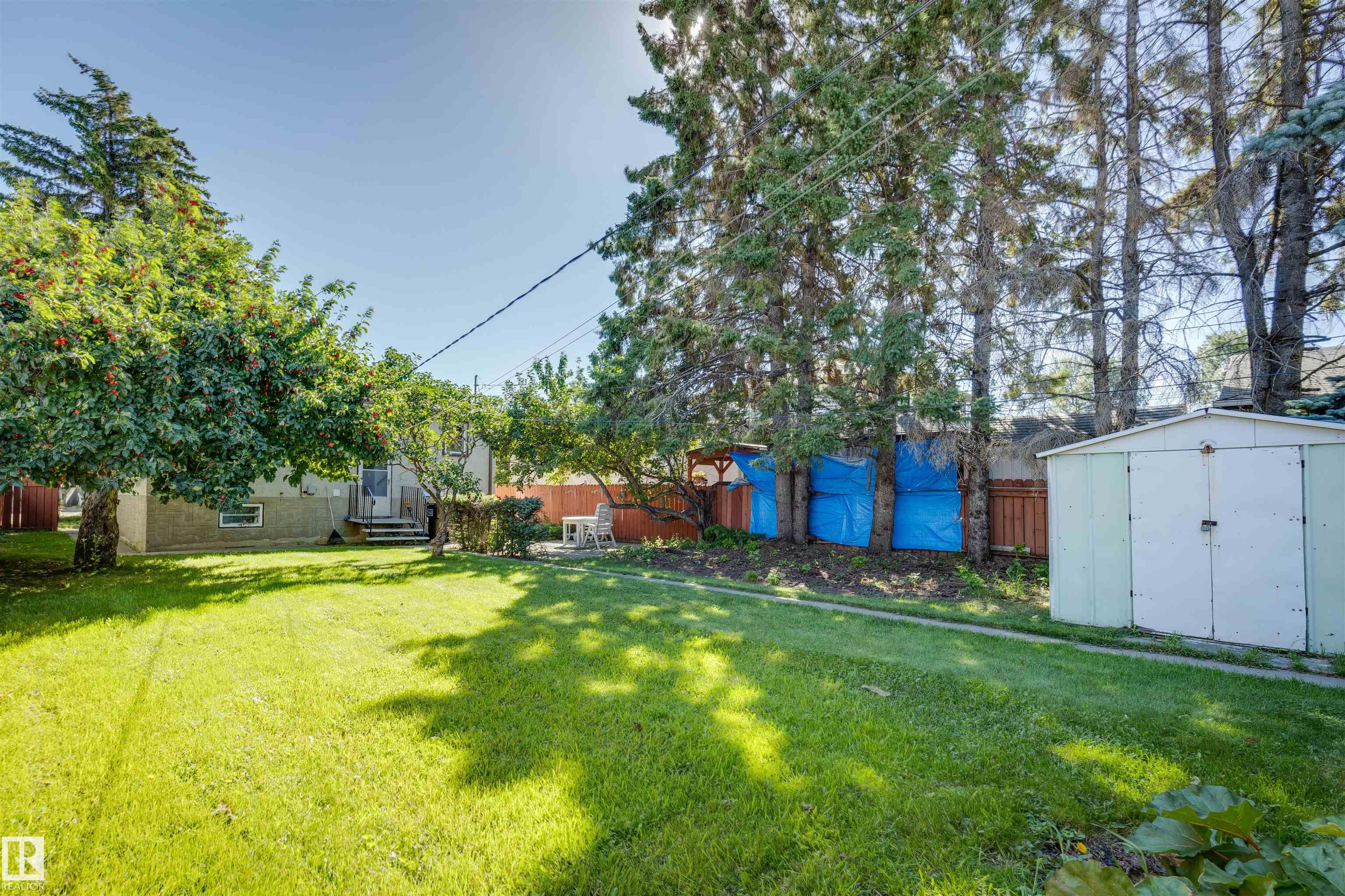 Photo 15 at 10916 151 Street NW, High Park, Edmonton