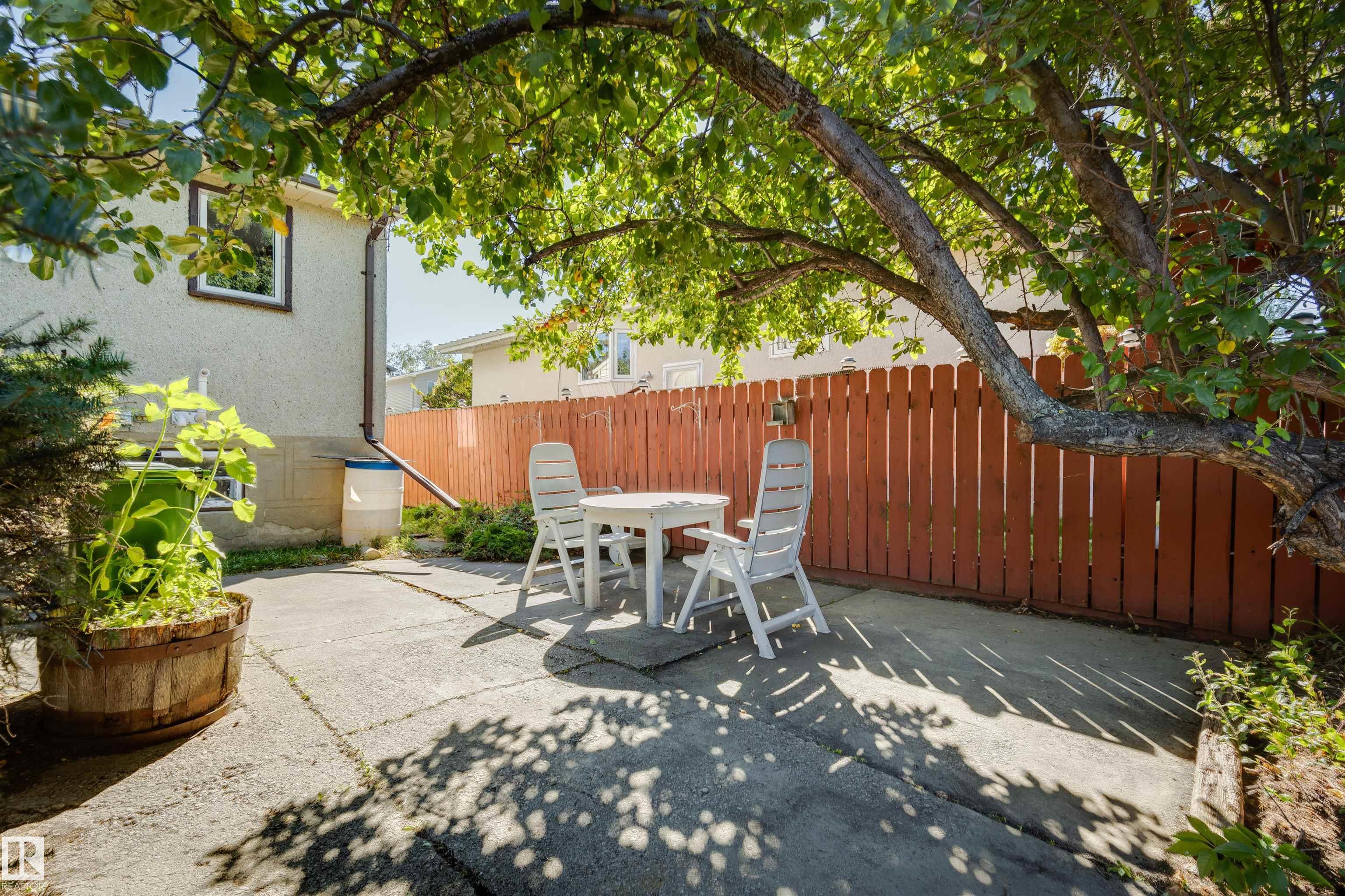 Photo 16 at 10916 151 Street NW, High Park, Edmonton