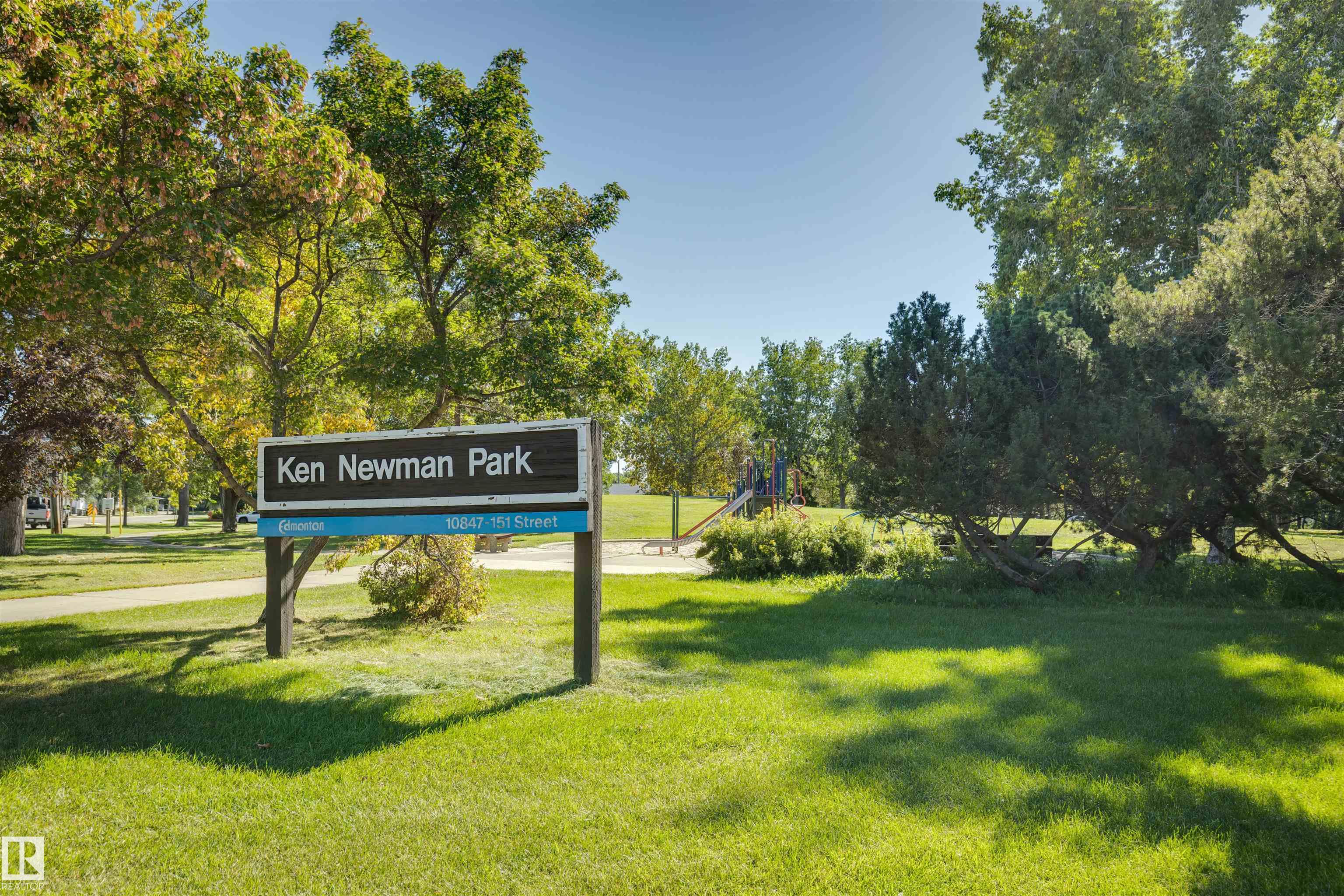 Photo 17 at 10916 151 Street NW, High Park, Edmonton