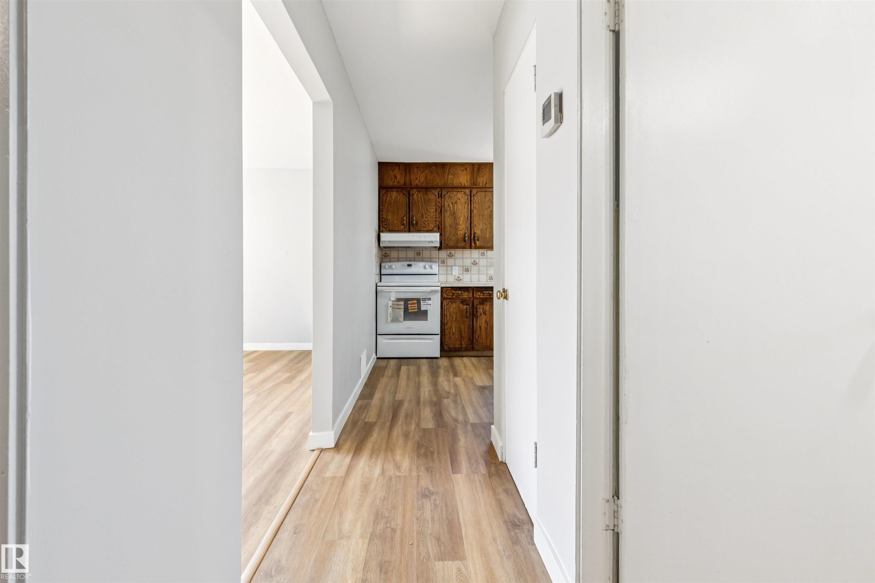 Photo 32 at 10916 151 Street NW, High Park, Edmonton