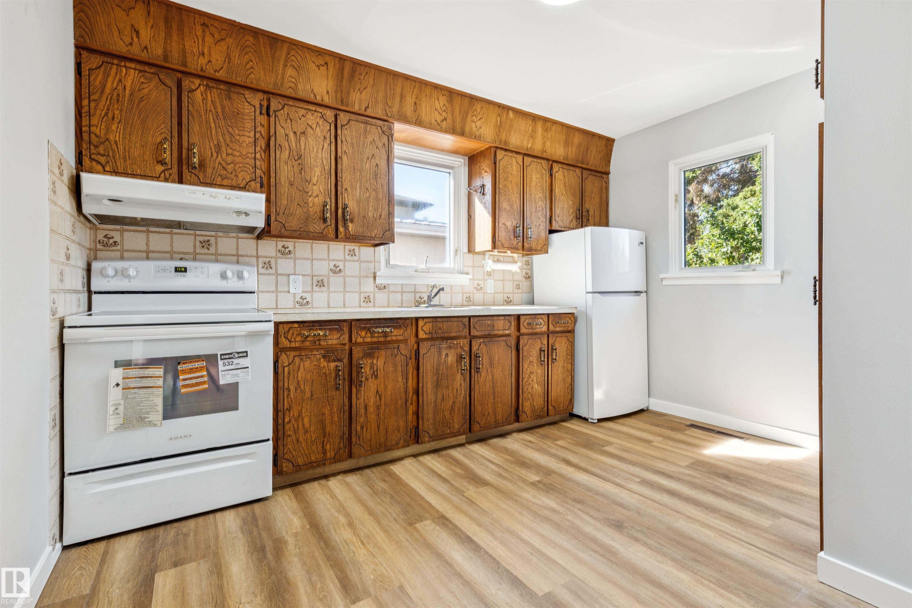 Photo 38 at 10916 151 Street NW, High Park, Edmonton