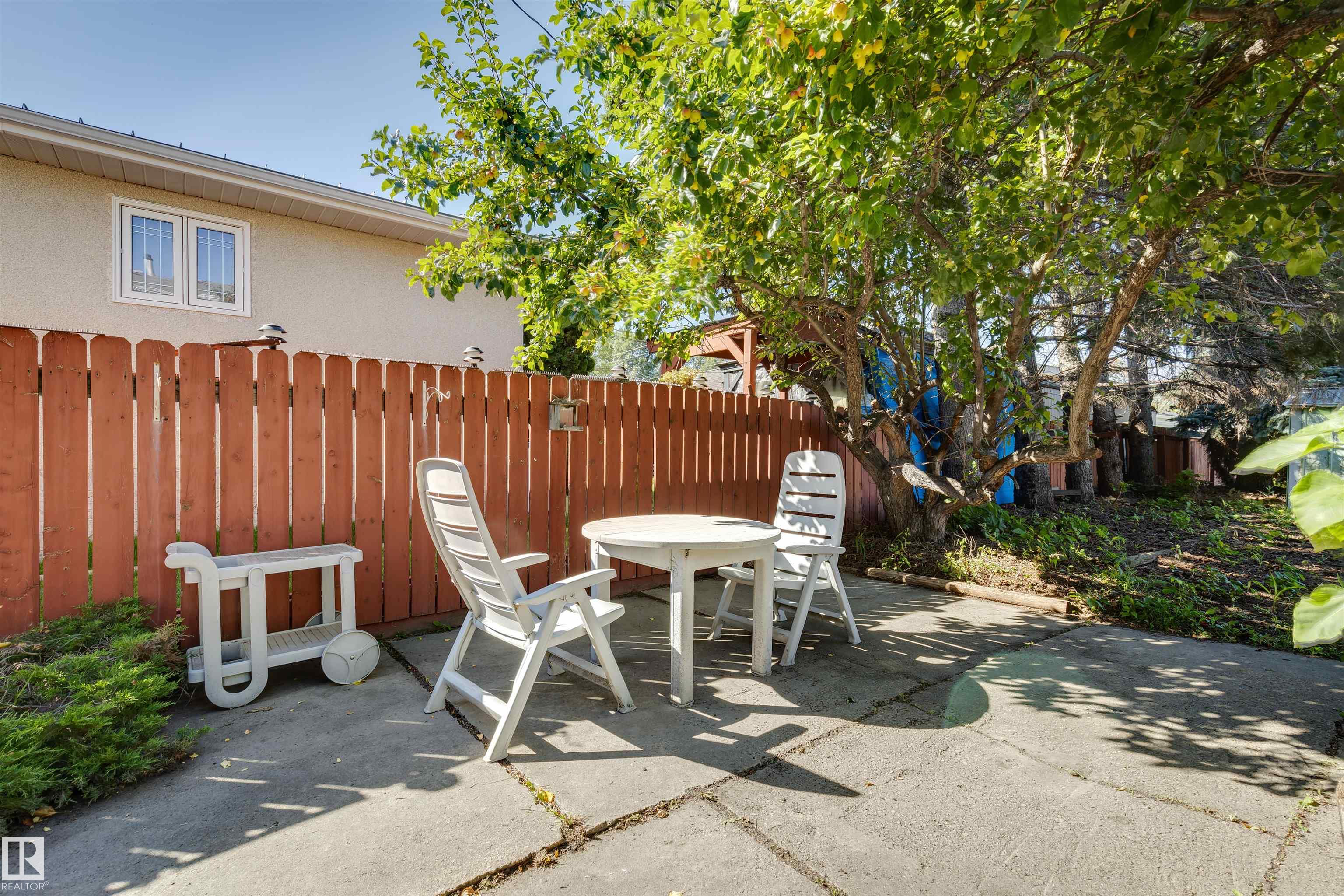 Photo 7 at 10916 151 Street NW, High Park, Edmonton
