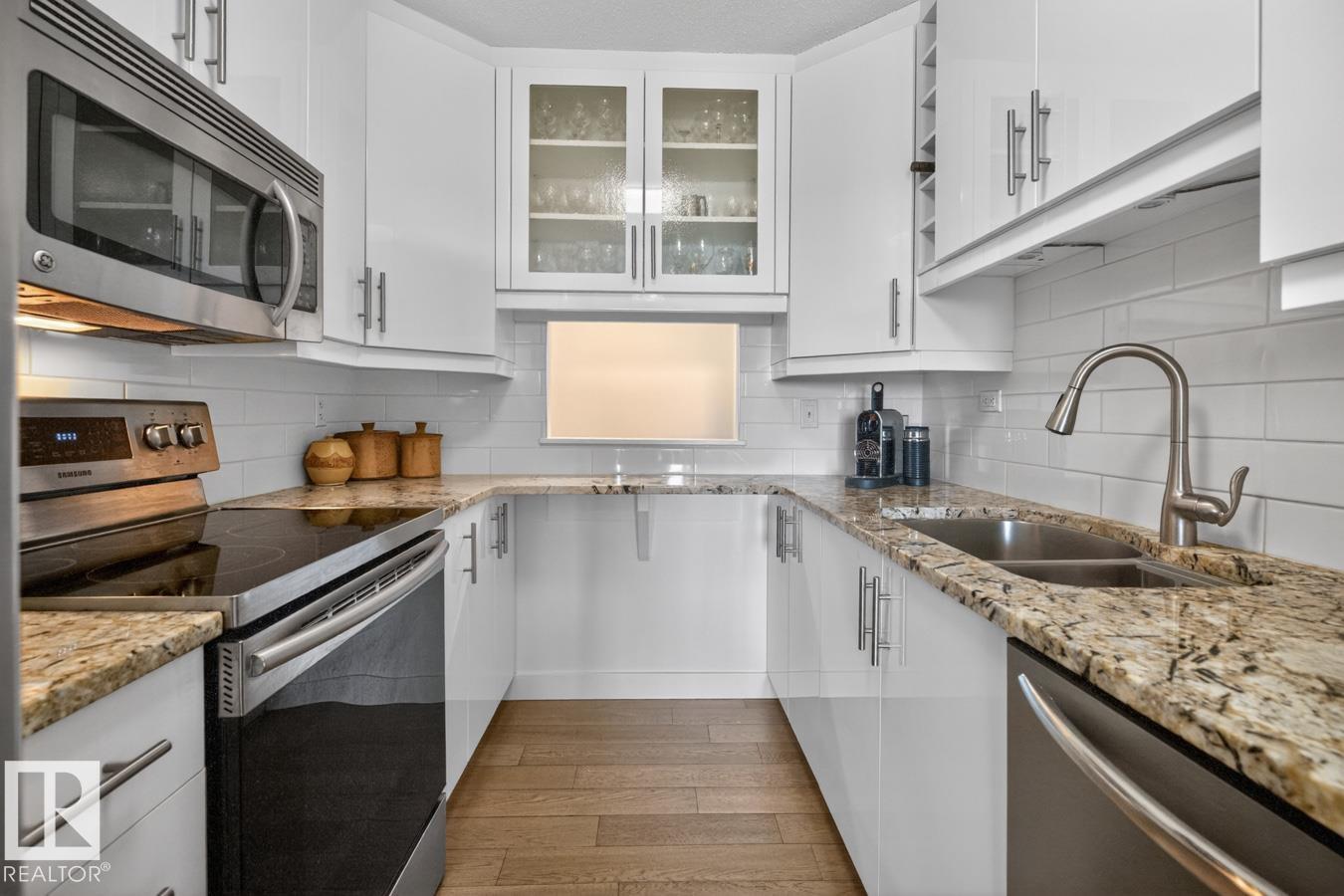 602 - 12303 Jasper Avenue NW, Wîhkwêntôwin, Edmonton