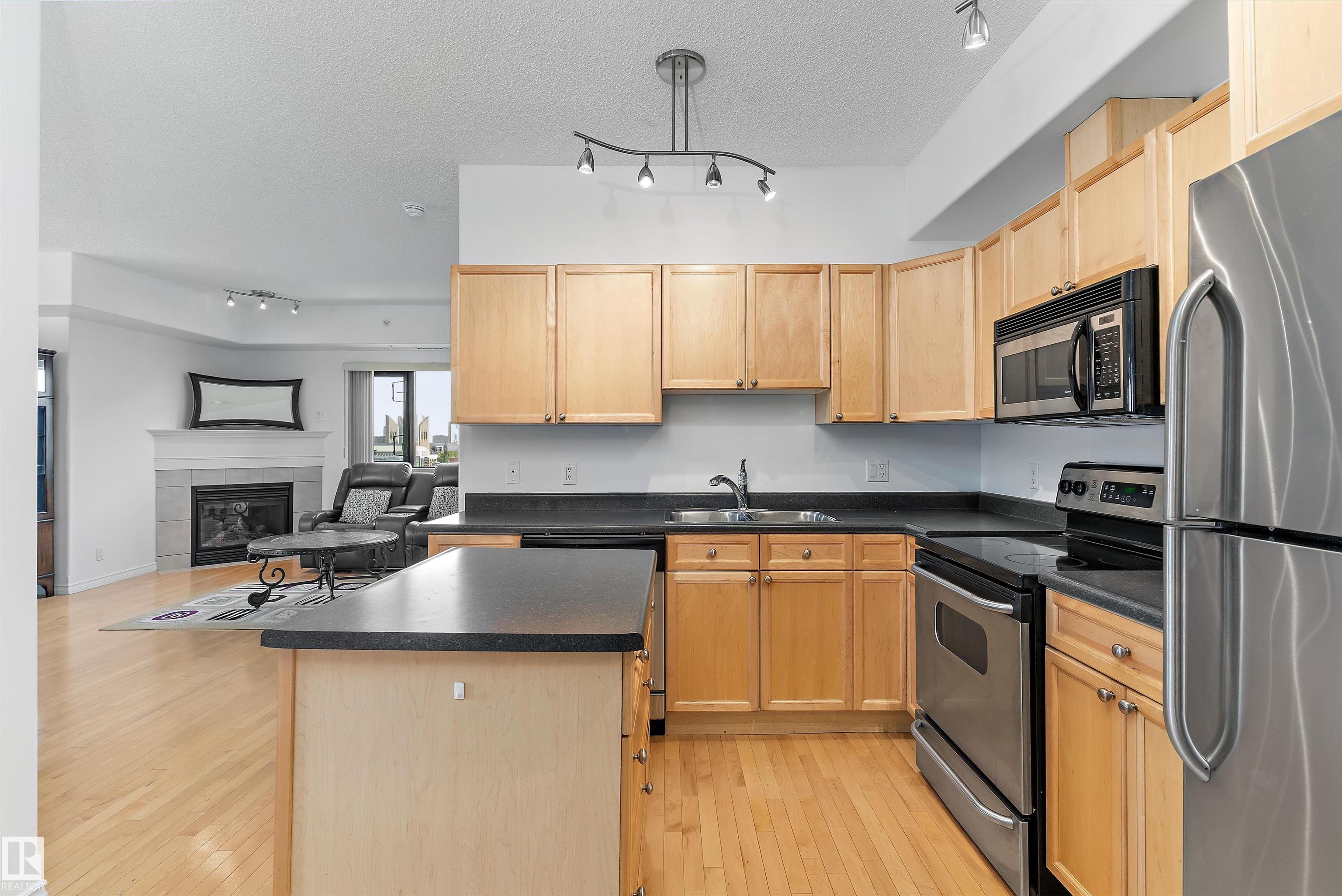 Photo 11 at 806 - 10319 111 Street NW, Downtown, Edmonton