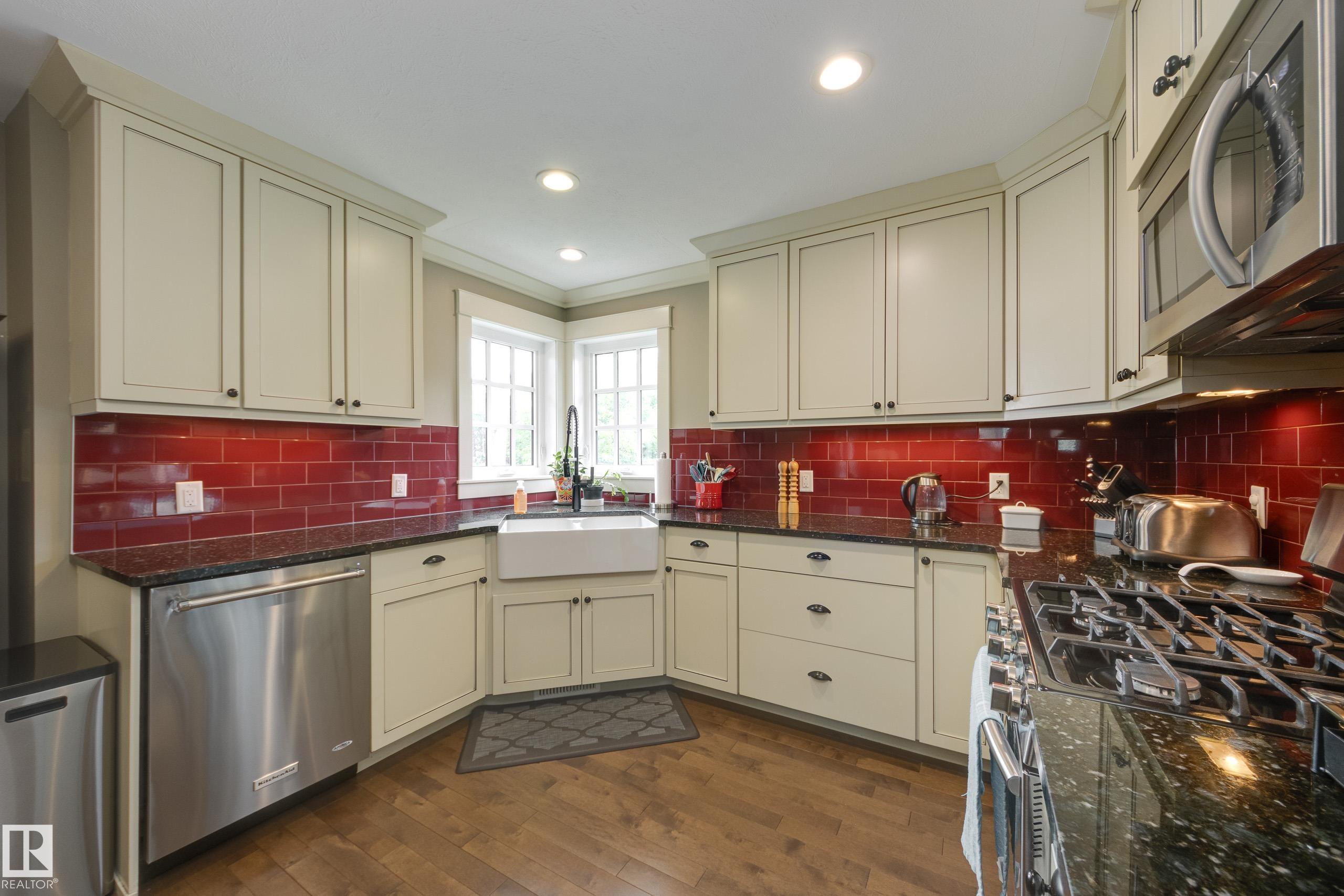 Photo 16 at 11210 60 Street NW, Highlands, Edmonton