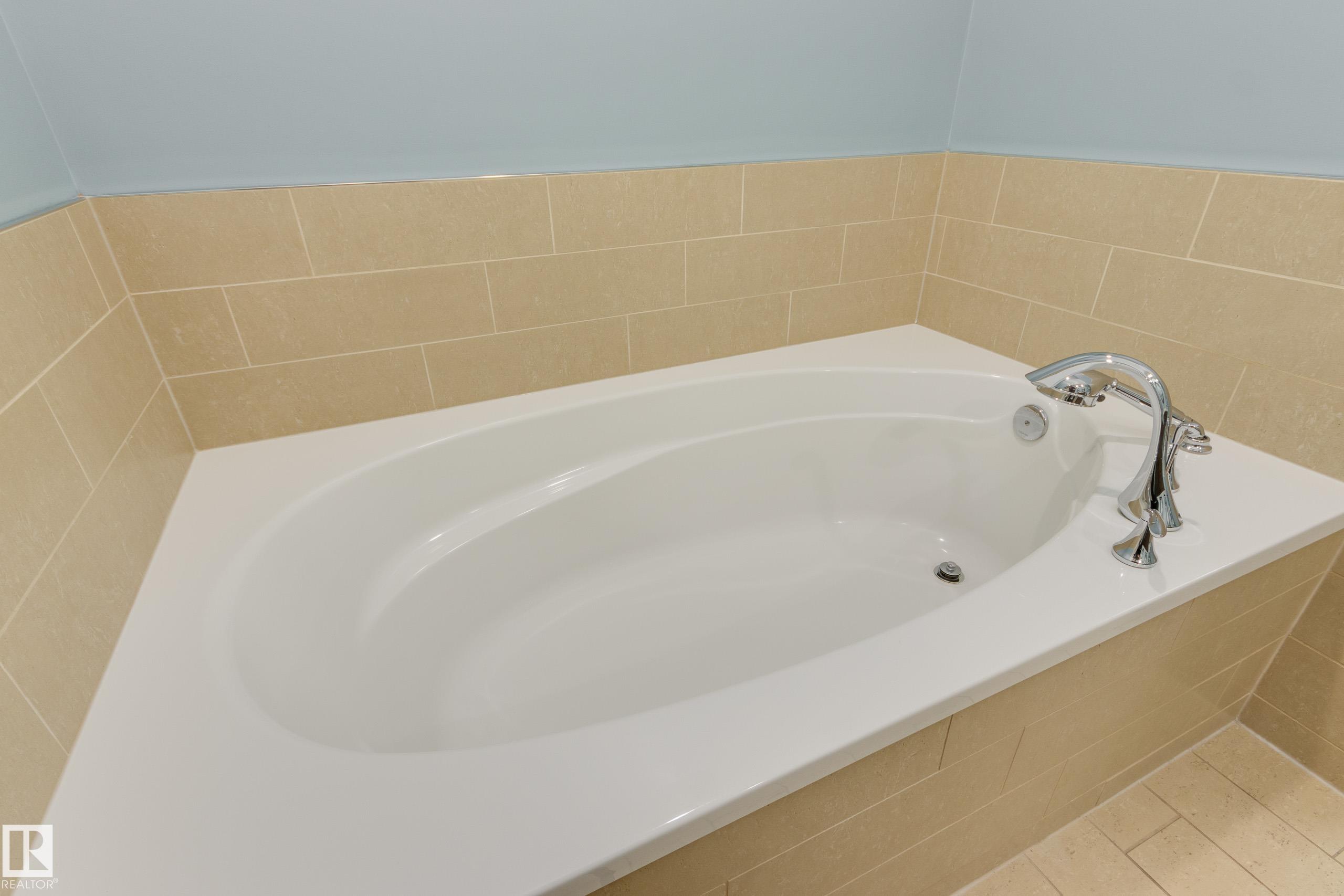 Photo 31 at 11210 60 Street NW, Highlands, Edmonton