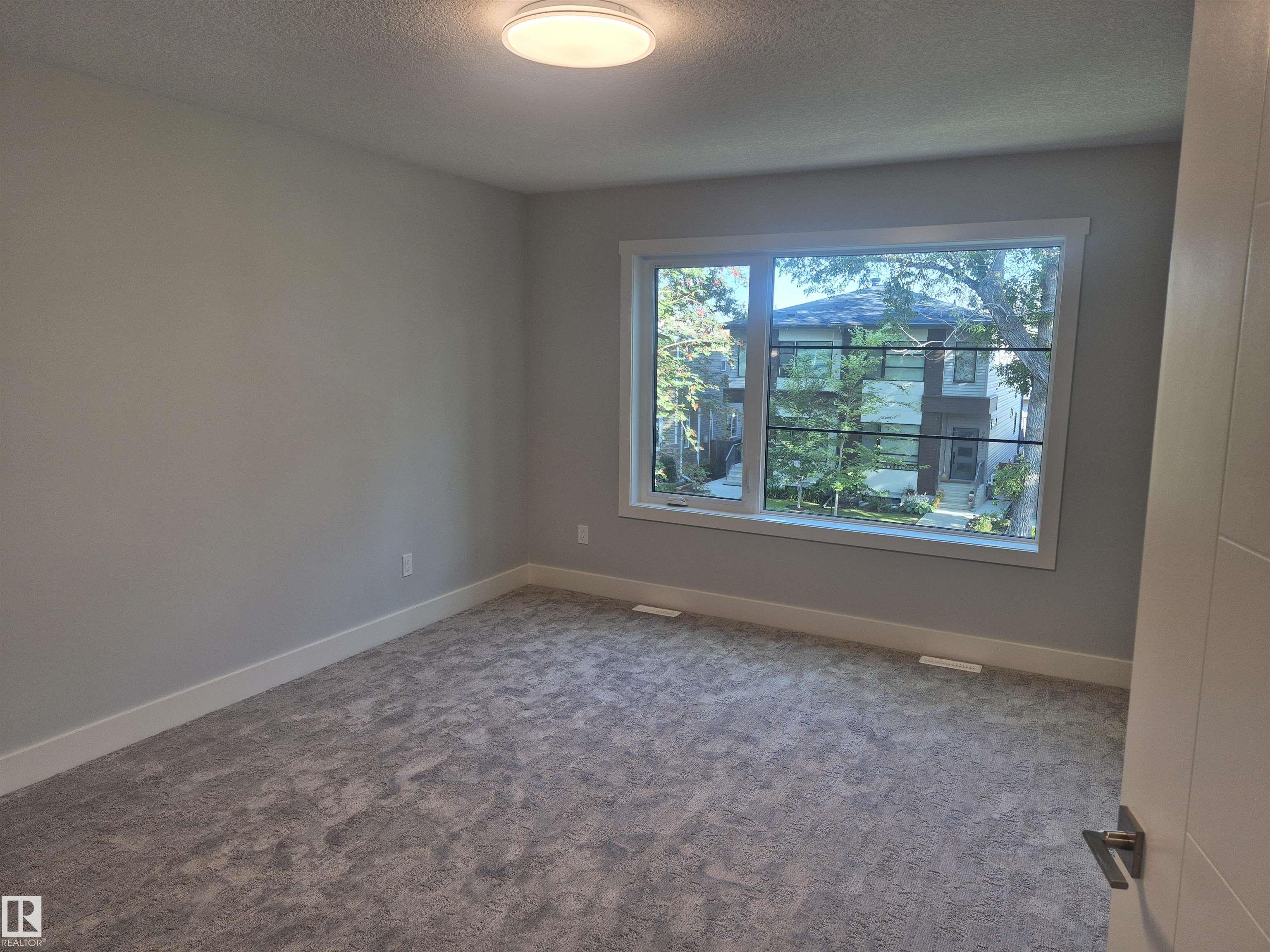 Photo 9 at 9515 75 Avenue NW, Ritchie, Edmonton