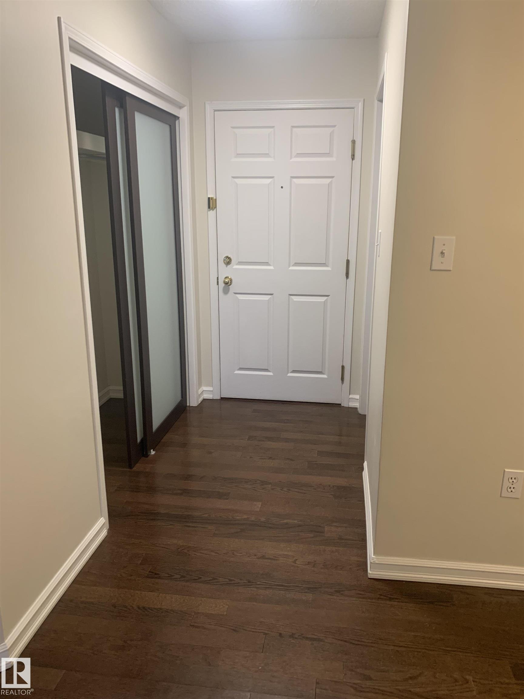 Photo 13 at 305 - 11716 100 Avenue NW, Wîhkwêntôwin, Edmonton