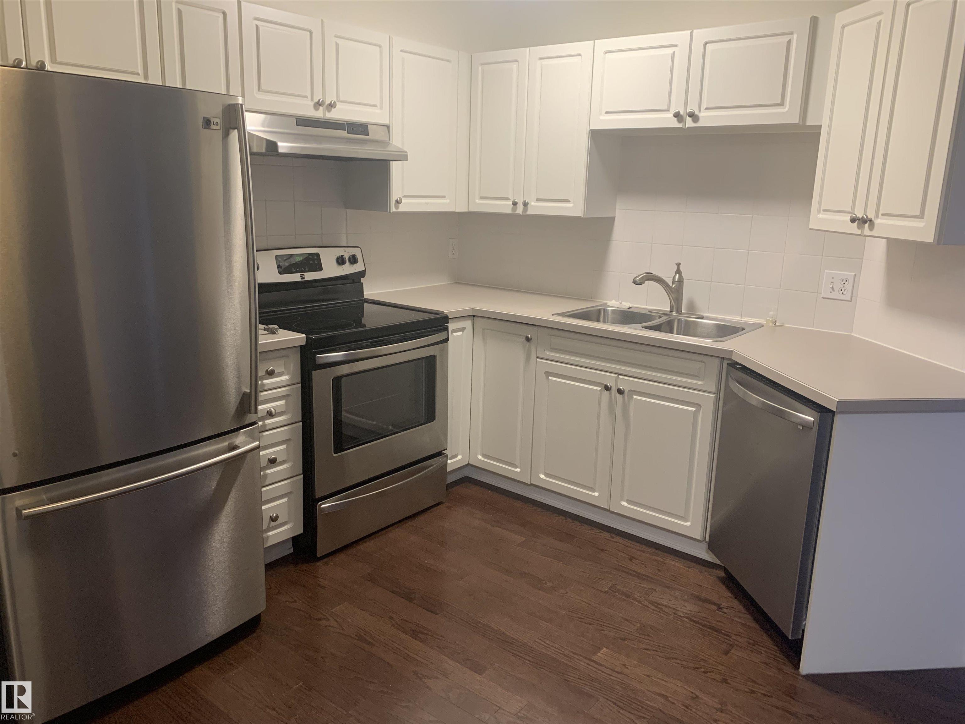 305 - 11716 100 Avenue NW, Wîhkwêntôwin, Edmonton