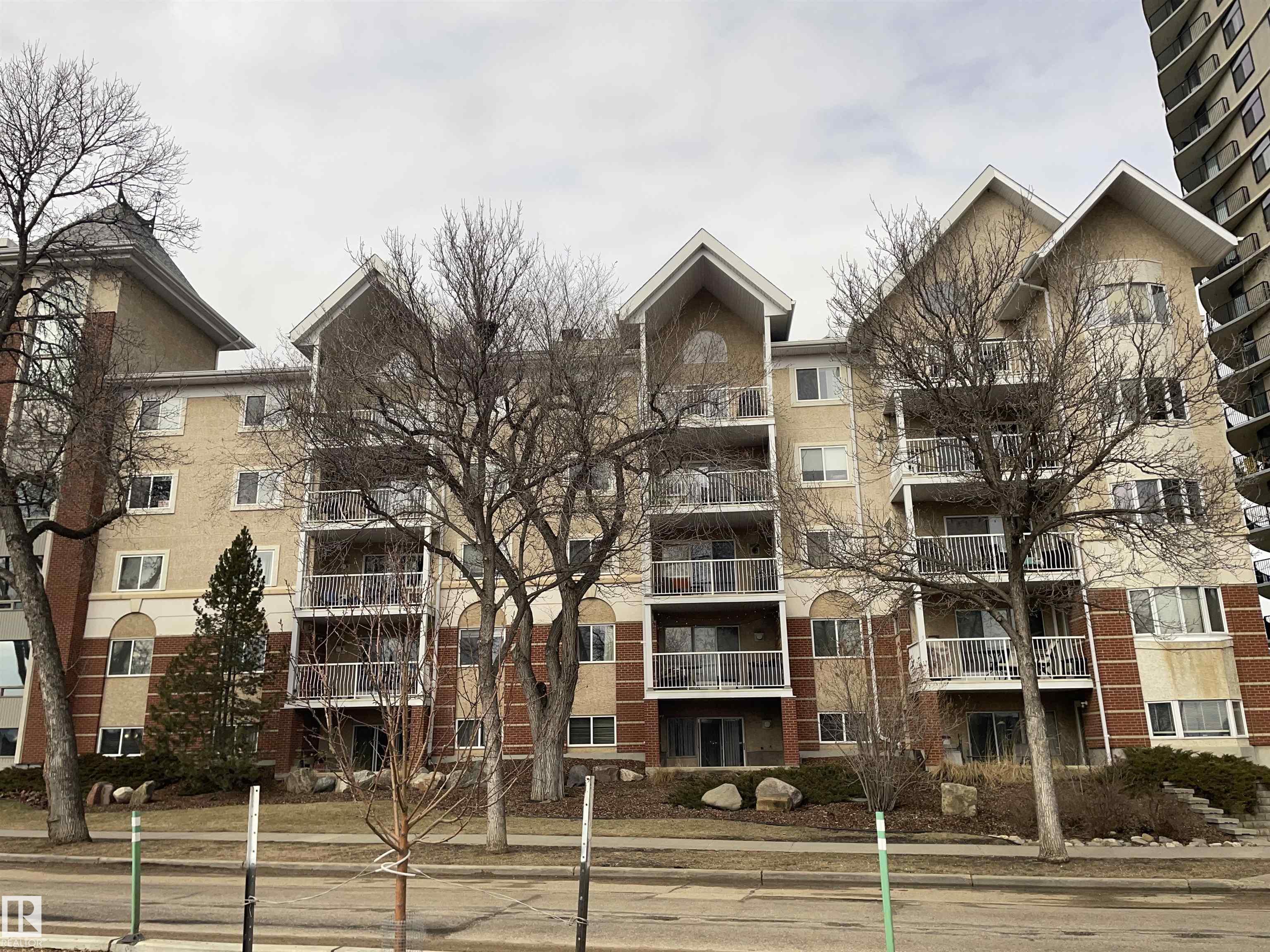 Photo 33 at 305 - 11716 100 Avenue NW, Wîhkwêntôwin, Edmonton