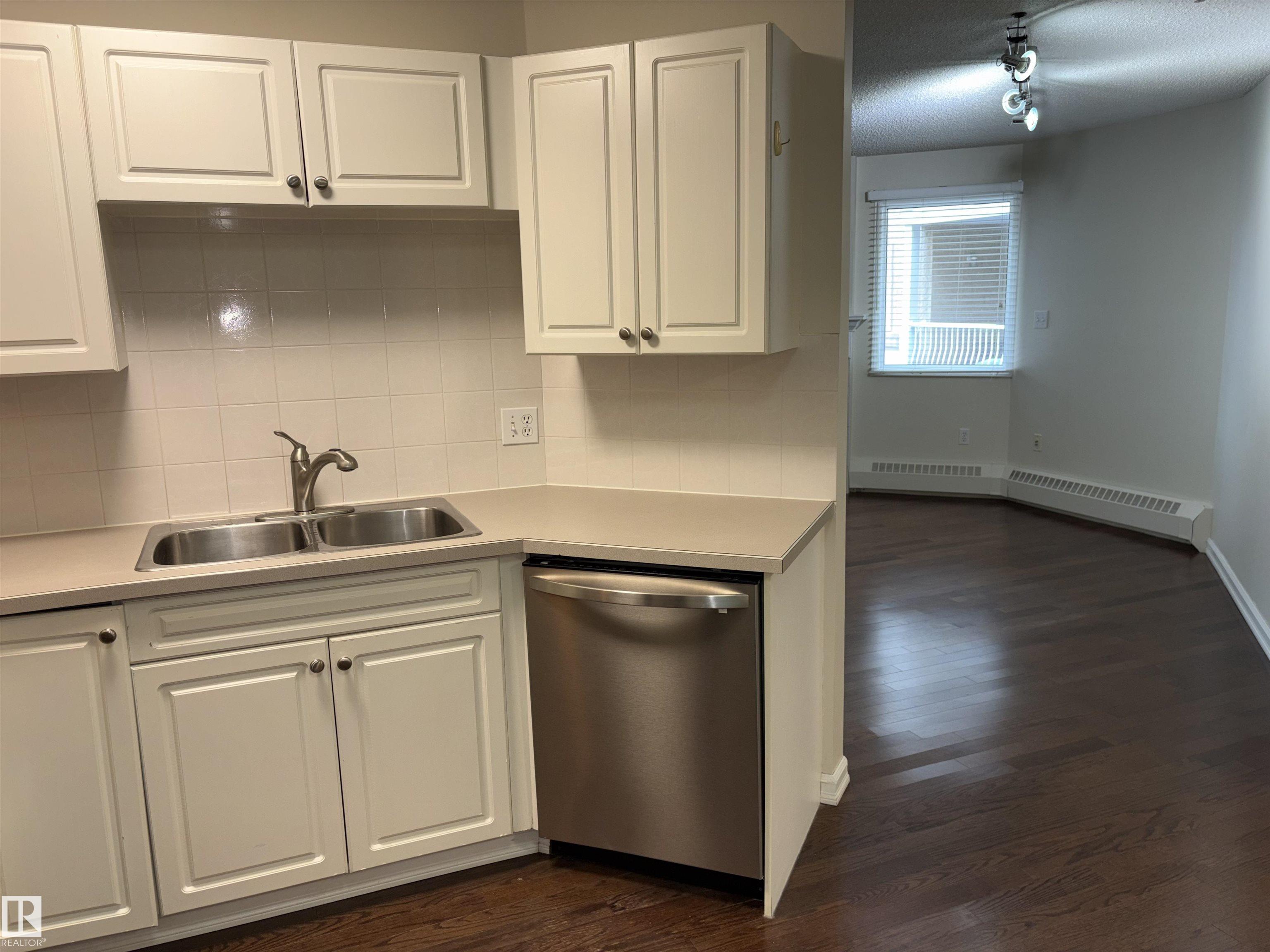 Photo 37 at 305 - 11716 100 Avenue NW, Wîhkwêntôwin, Edmonton