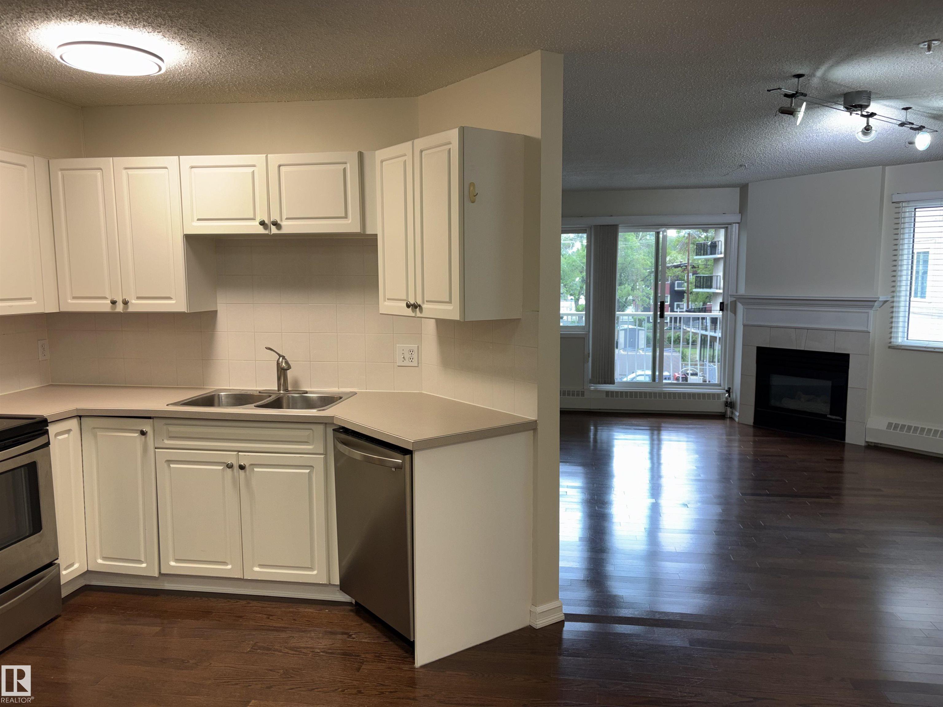 Photo 39 at 305 - 11716 100 Avenue NW, Wîhkwêntôwin, Edmonton