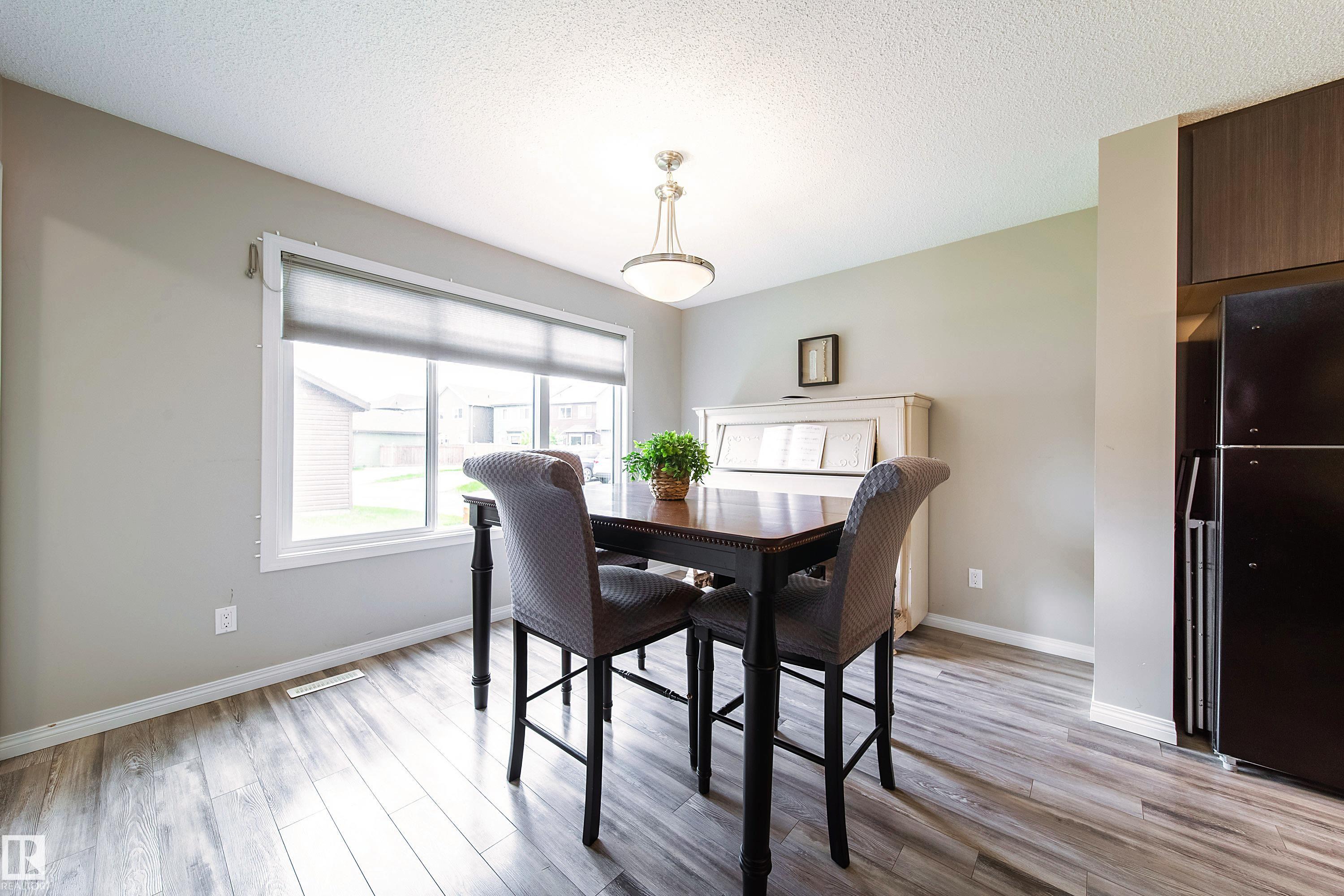 Photo 9 at 3211 Cherry Crescent SW, The Orchards At Ellerslie, Edmonton