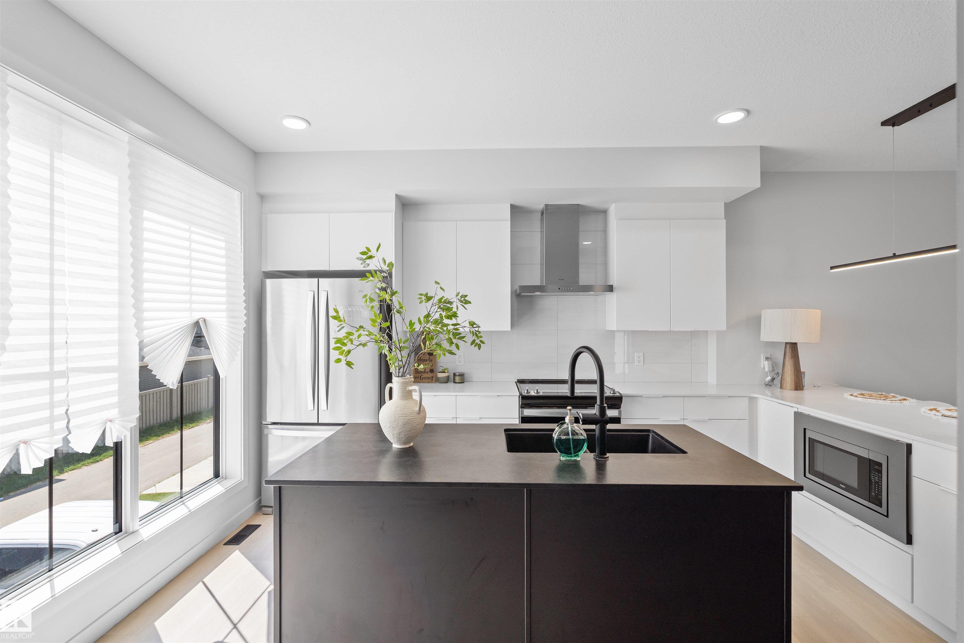 Photo 11 at 8047 227 Street NW, Rosenthal, Edmonton