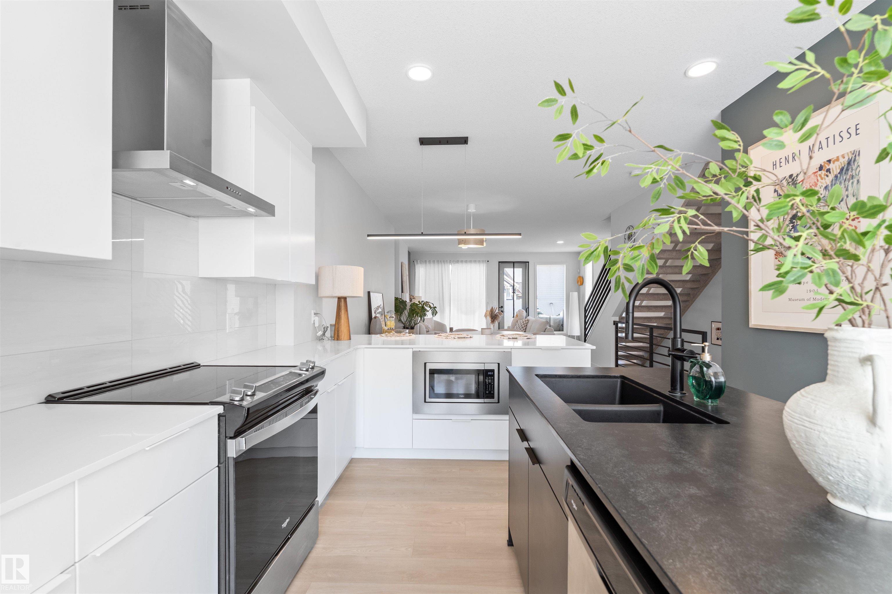 Photo 10 at 8047 227 Street NW, Rosenthal, Edmonton