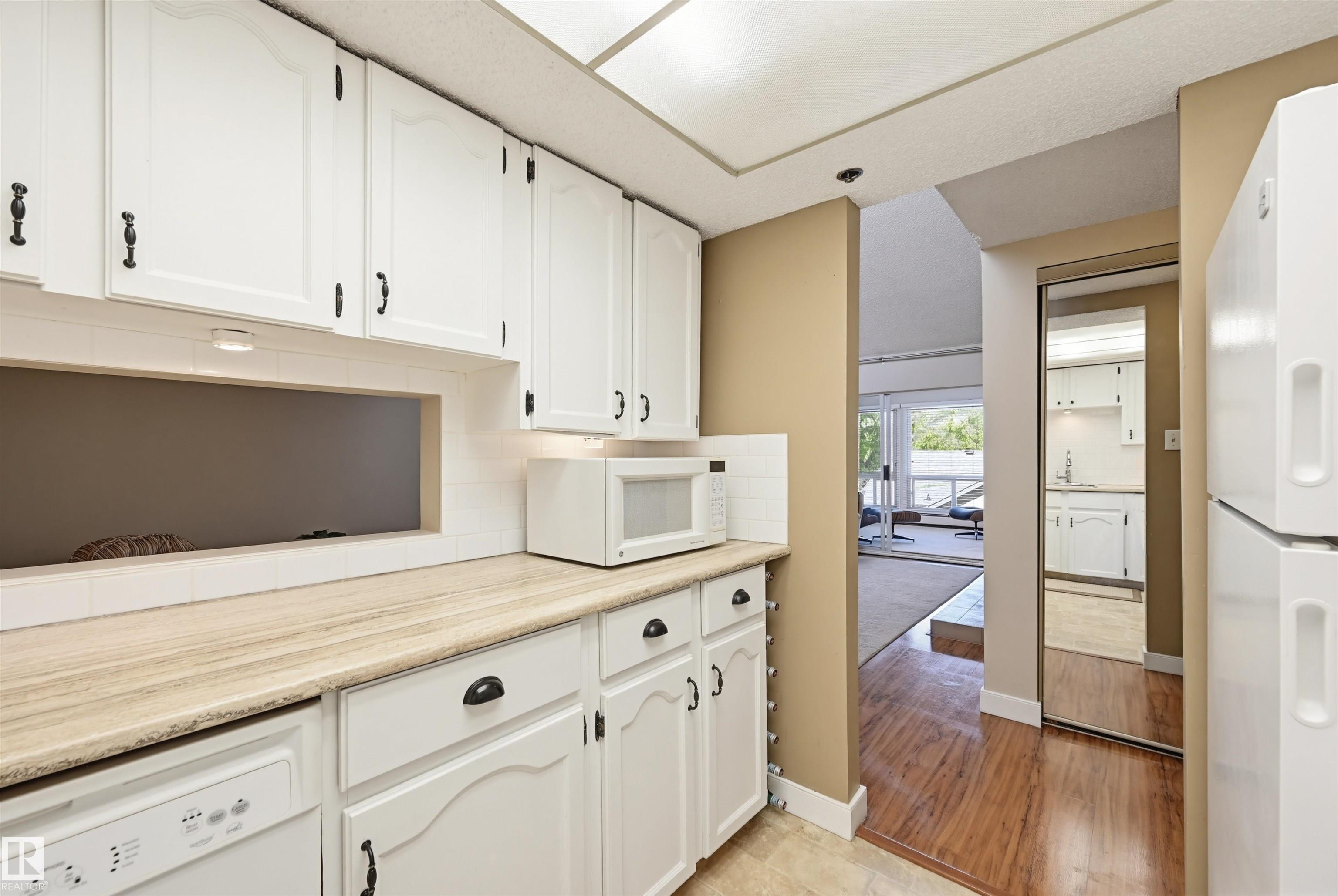 Photo 18 at 403 - 10171 119 Street NW, Wîhkwêntôwin, Edmonton