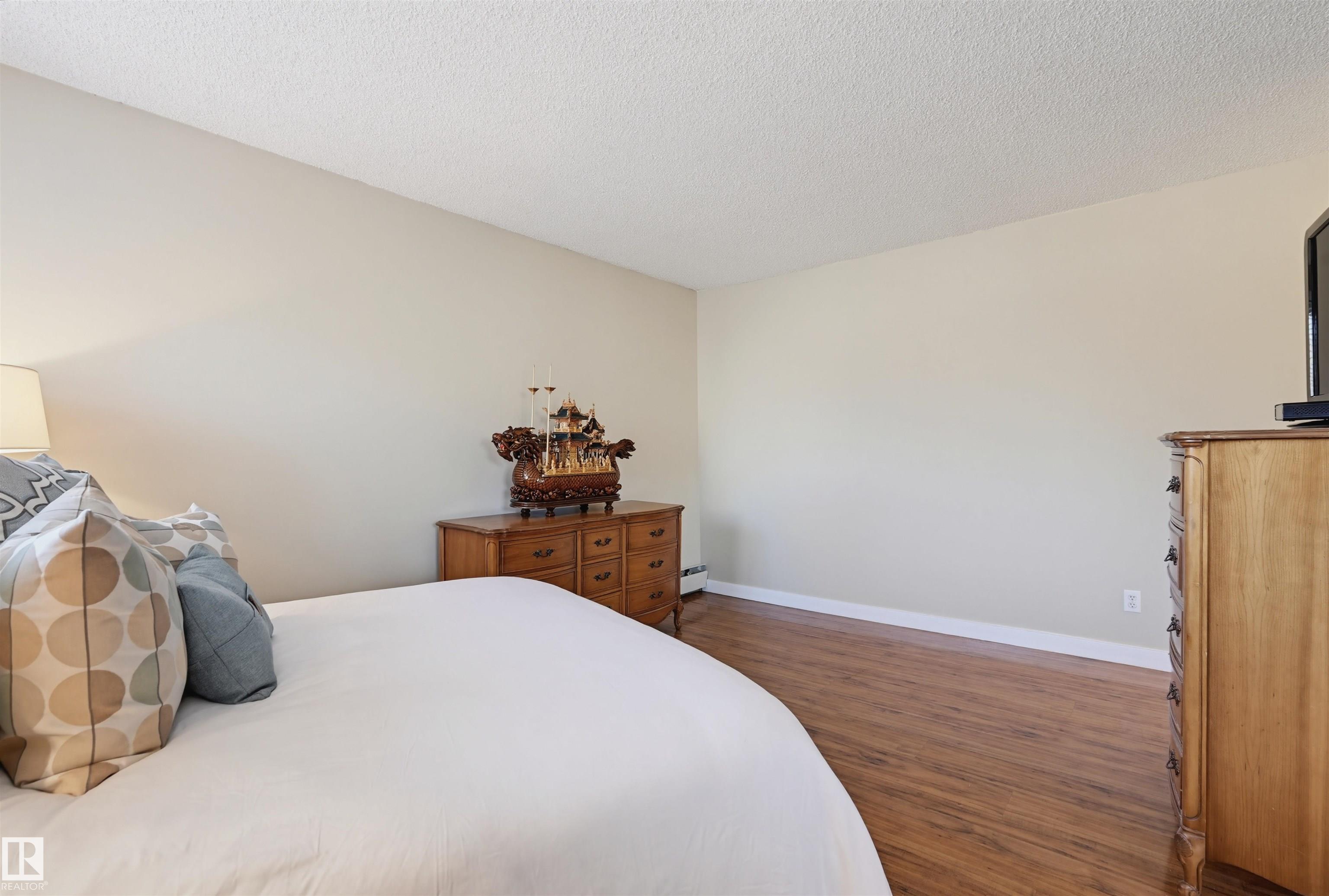 Photo 22 at 403 - 10171 119 Street NW, Wîhkwêntôwin, Edmonton