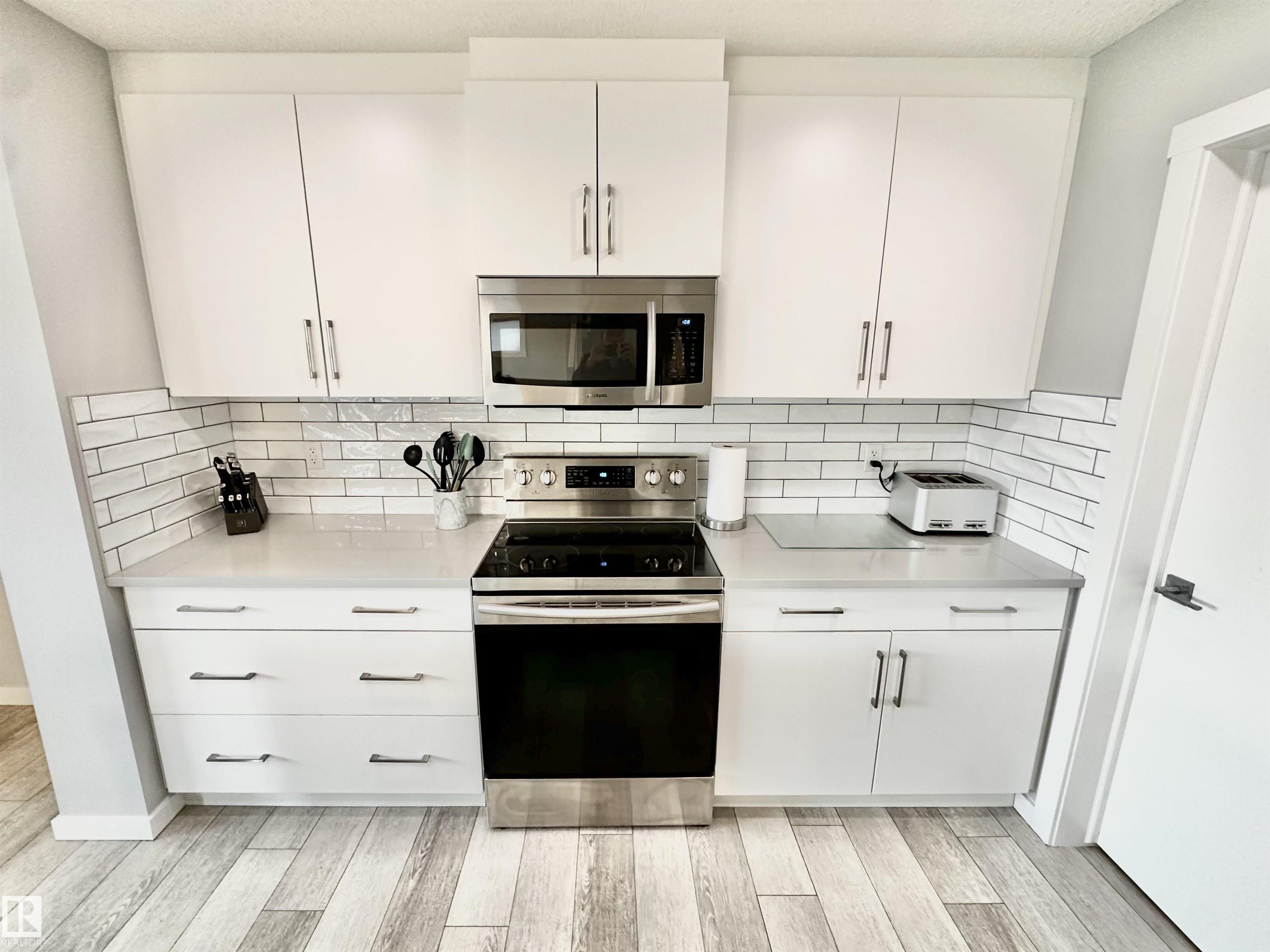 Photo 12 at 20947 95 Avenue NW, Webber Greens, Edmonton